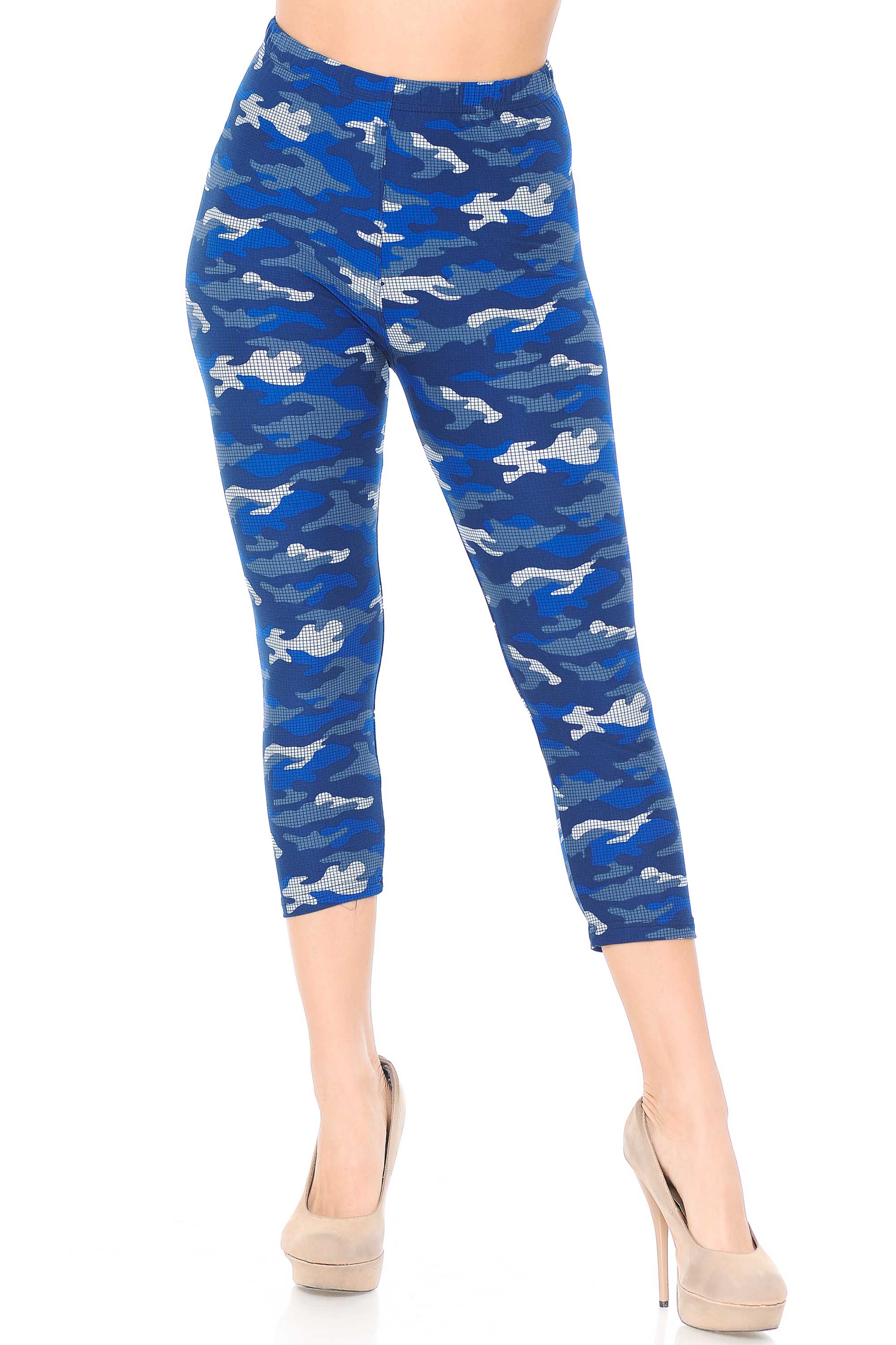 Buttery Soft Blue Grid Camouflage Capris (One Size Regular,Blue)