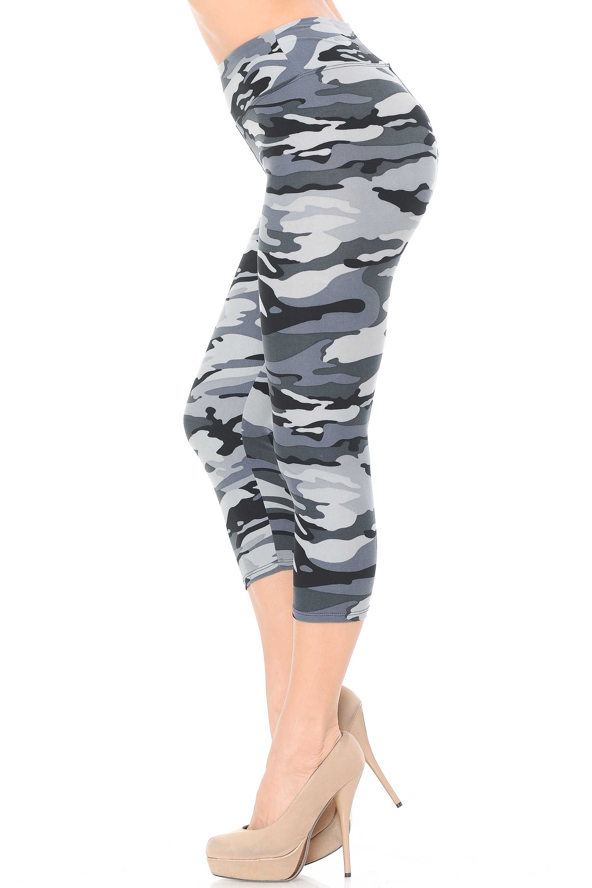 Buttery Soft Charcoal Camouflage High Waist Capris - 3 Inch (One Size Regular,Charcoal)