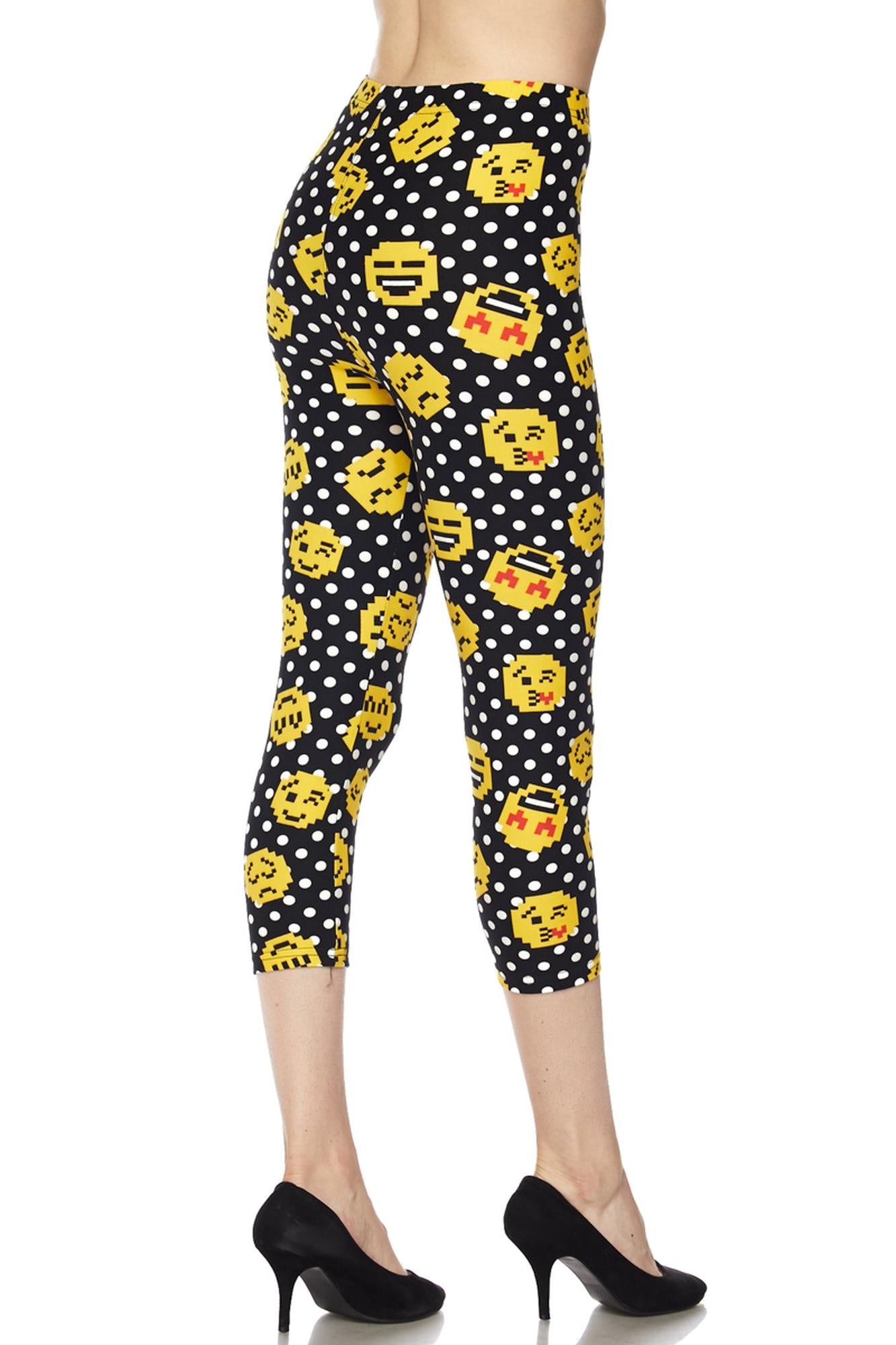 Buttery Soft Retro Pixel Arcade Emoji Capris (One Size Regular,Yellow)
