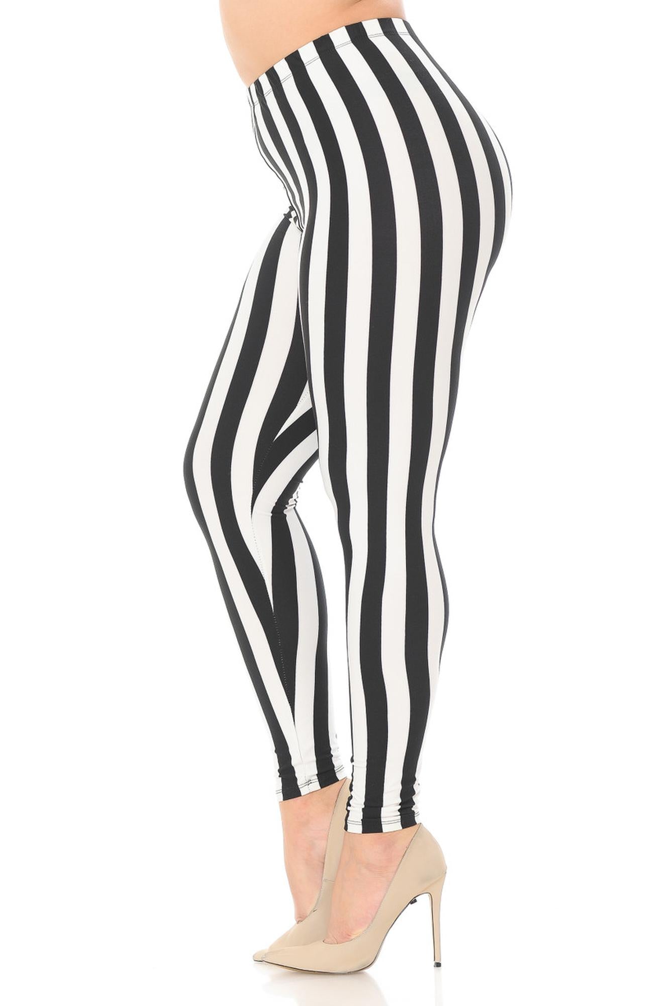 Buttery Soft Beetlejuice Extra Plus Size Leggings - 3X-5X (XPlus One Size,Black)
