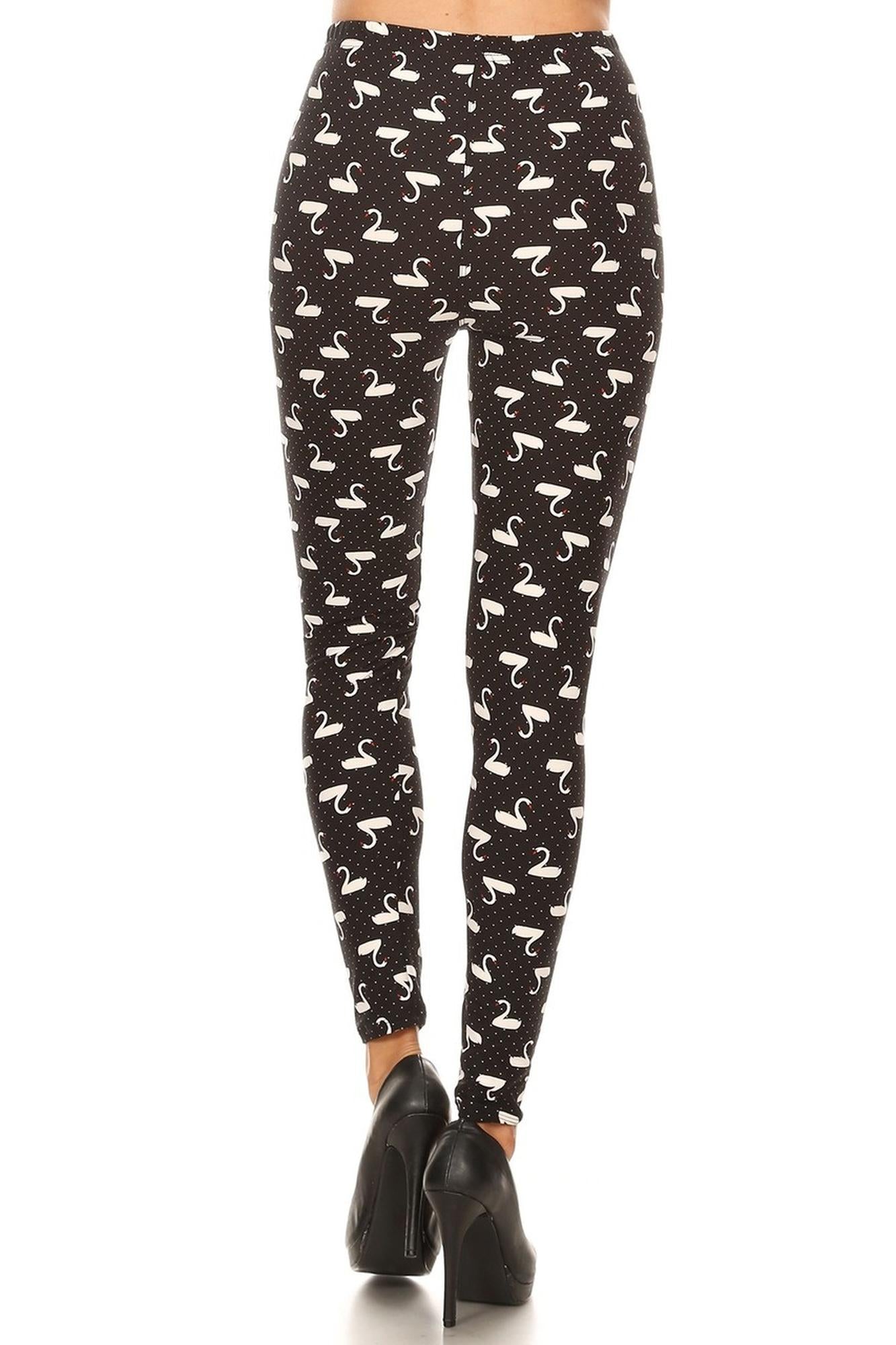 Buttery Soft Polka Dot Swan Plus Size Leggings - 3X-5X (One Size Plus,Black)
