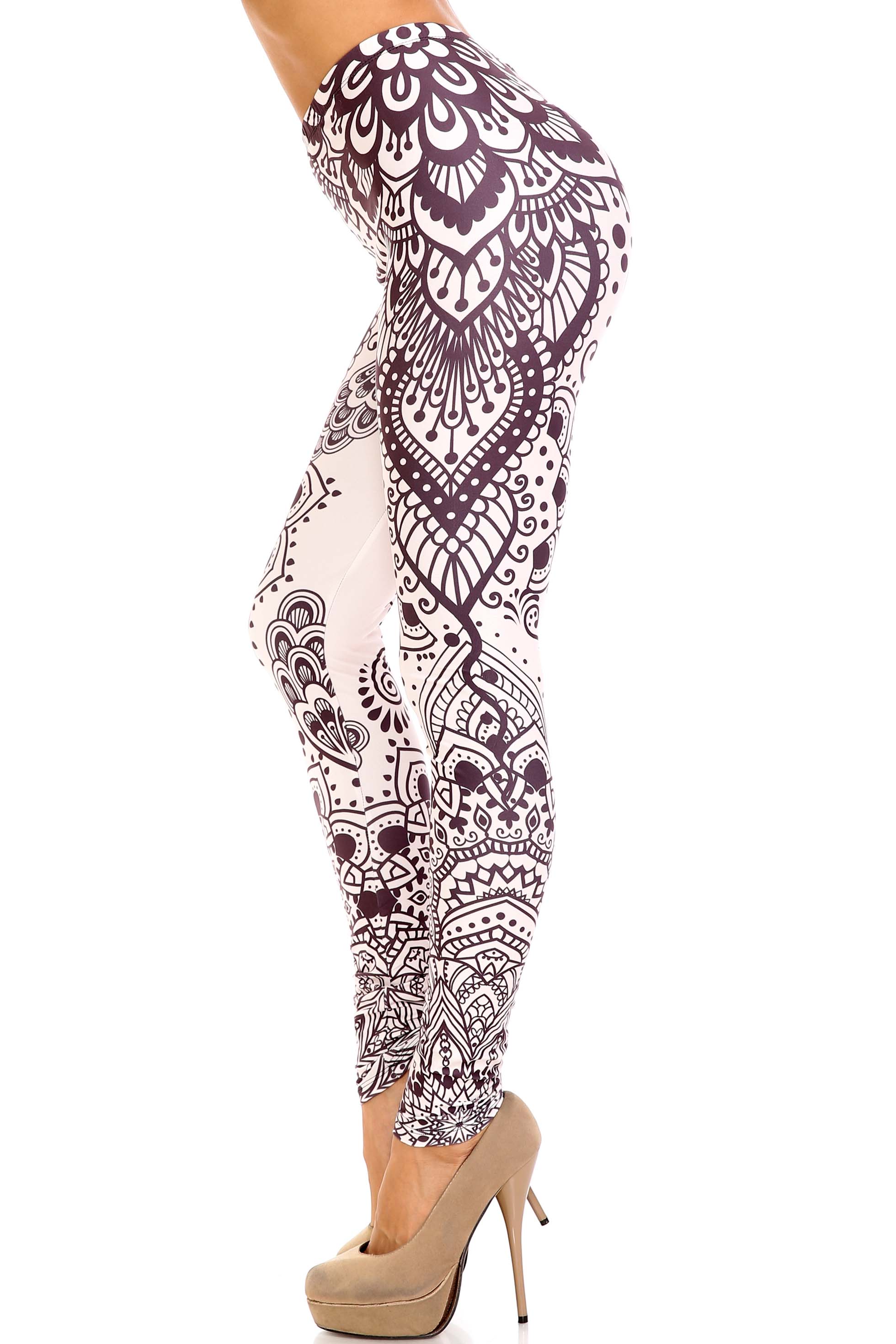 Creamy Soft Creamy Tribal Mandala Extra Plus Size Leggings - 3X-5X - USA Fashion (XPlus One Size,Beige)
