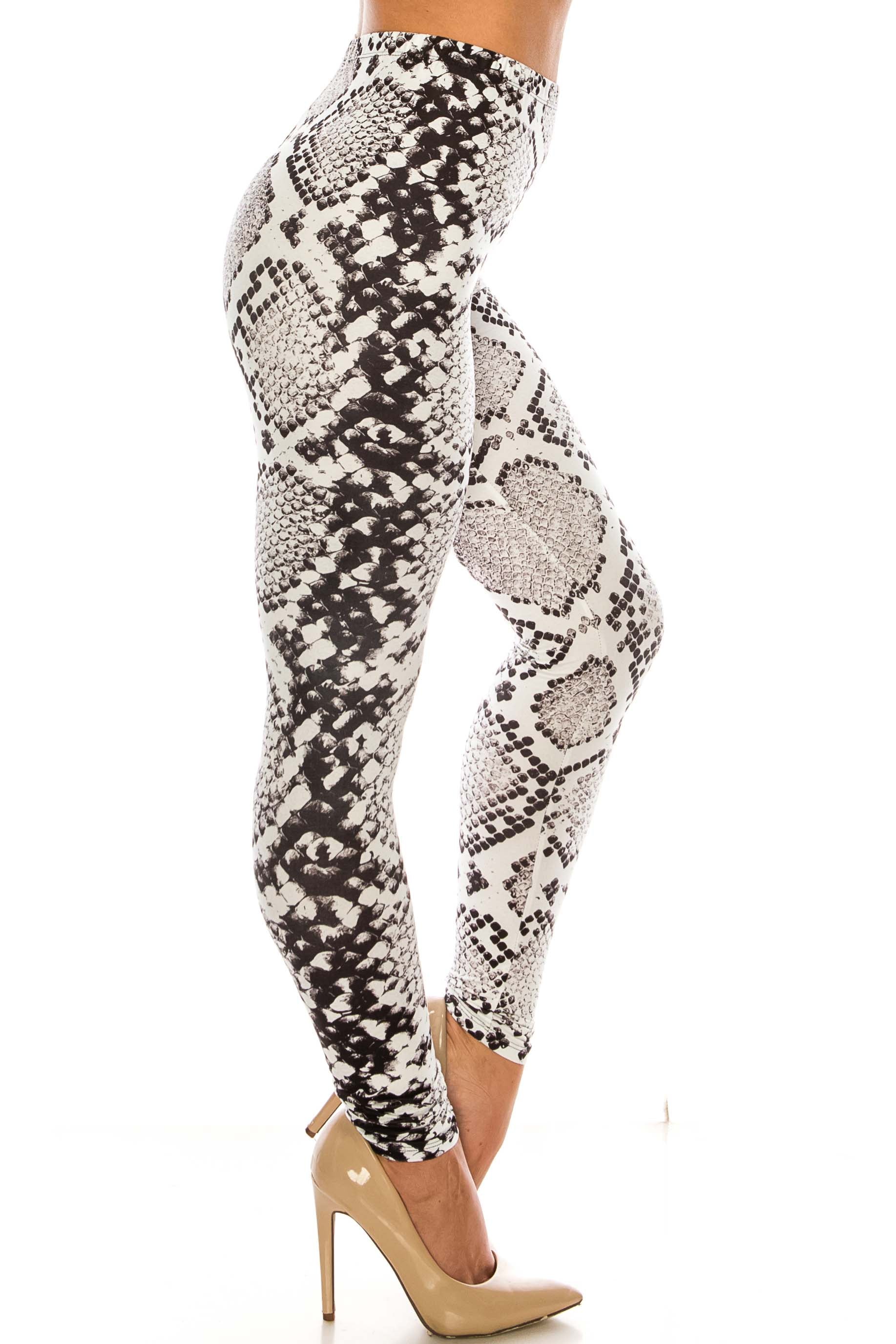 Creamy Soft Ivory Python Extra Plus Size Leggings - 3X-5X - USA Fashion (XPlus One Size,Ivory)