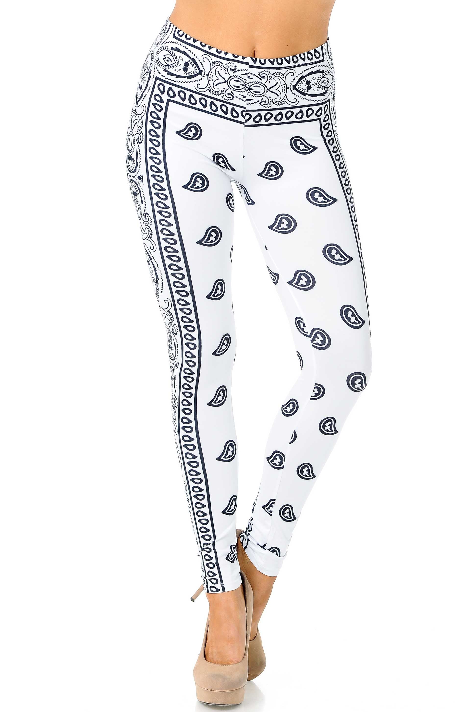Creamy Soft White Bandana Extra Plus Size Leggings - 3X-5X - USA Fashion (XPlus One Size,White)