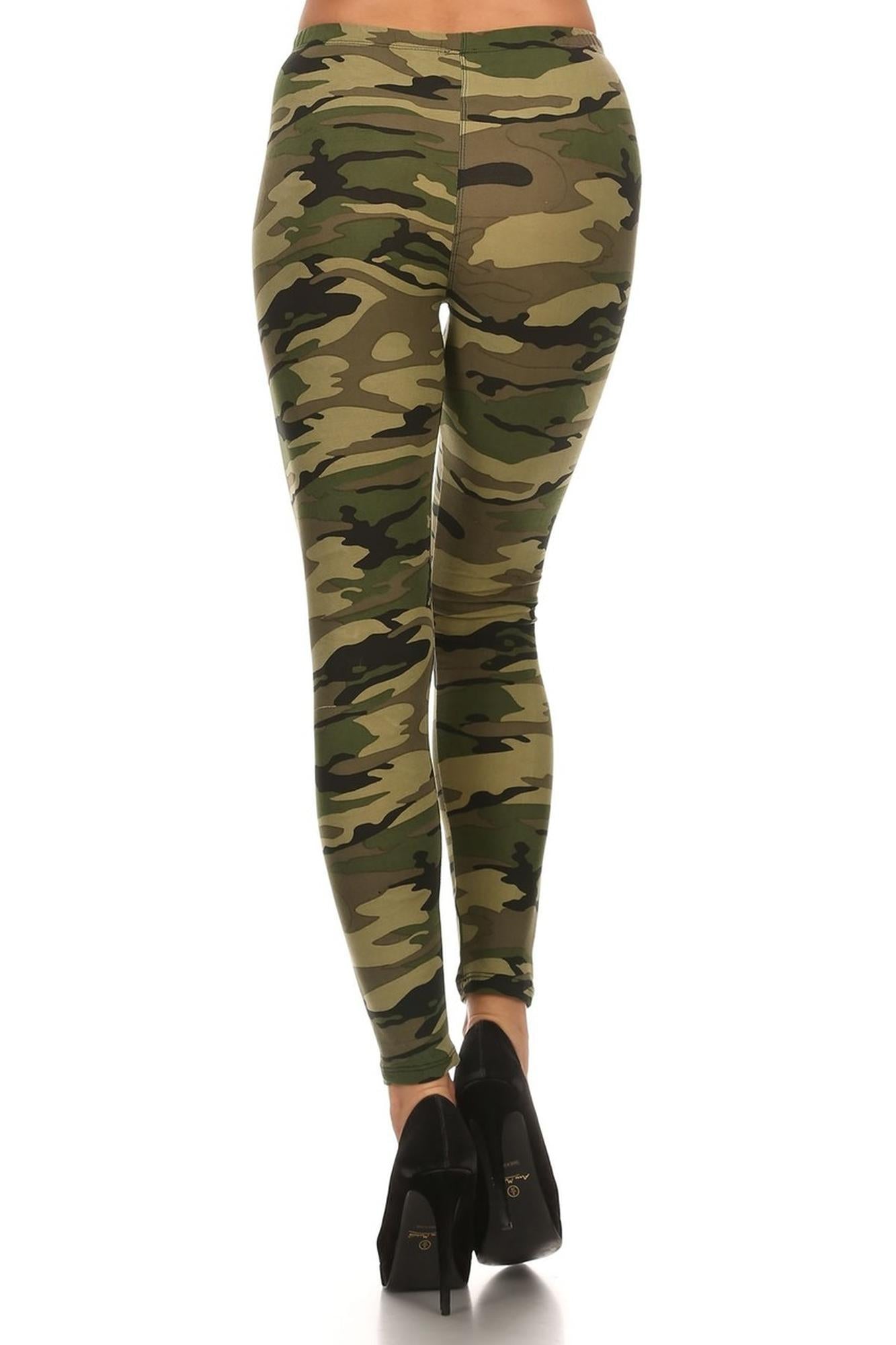 Buttery Soft Green Camouflage Leggings (One Size Regular,Olive)