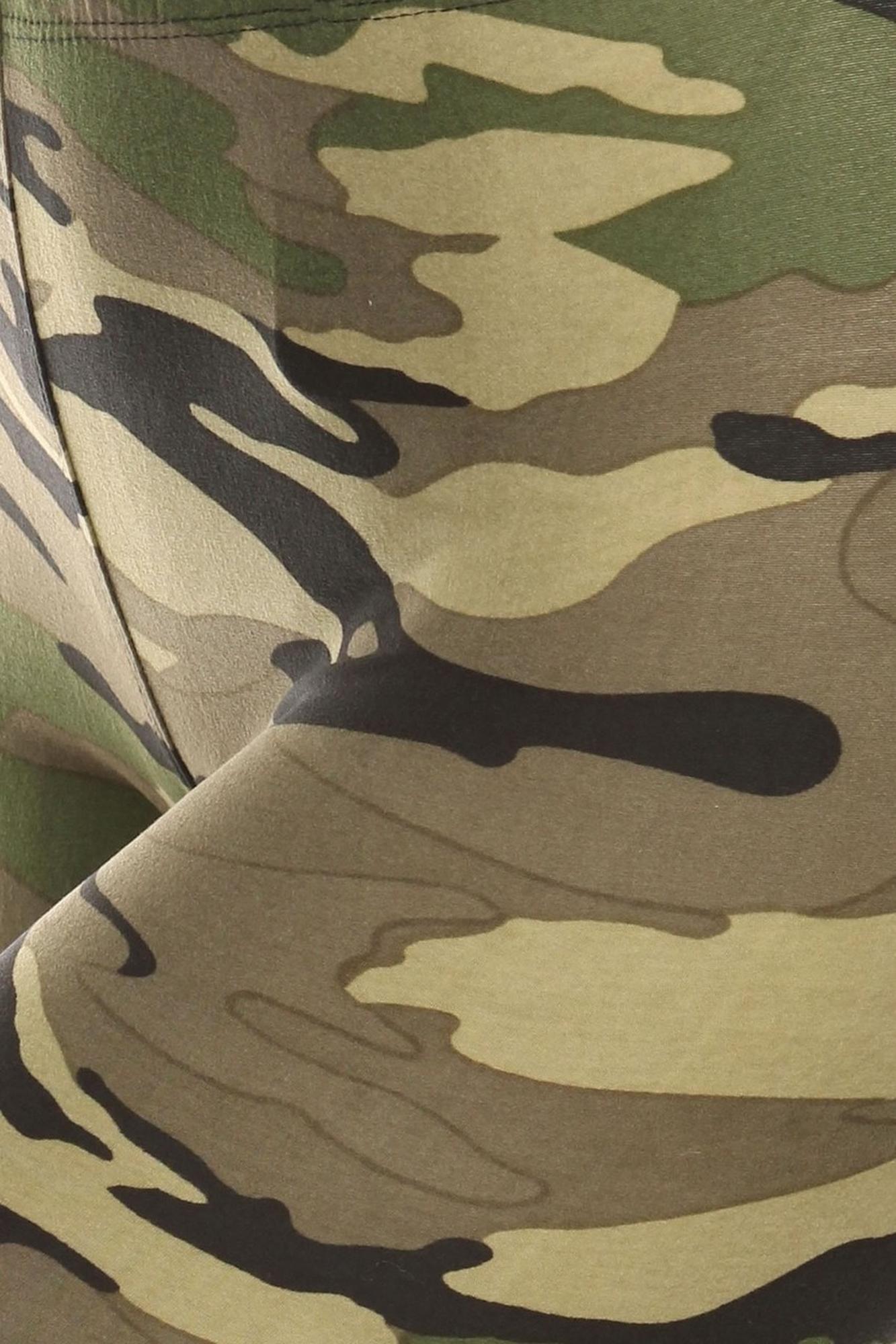 Buttery Soft Green Camouflage Leggings (One Size Regular,Olive)