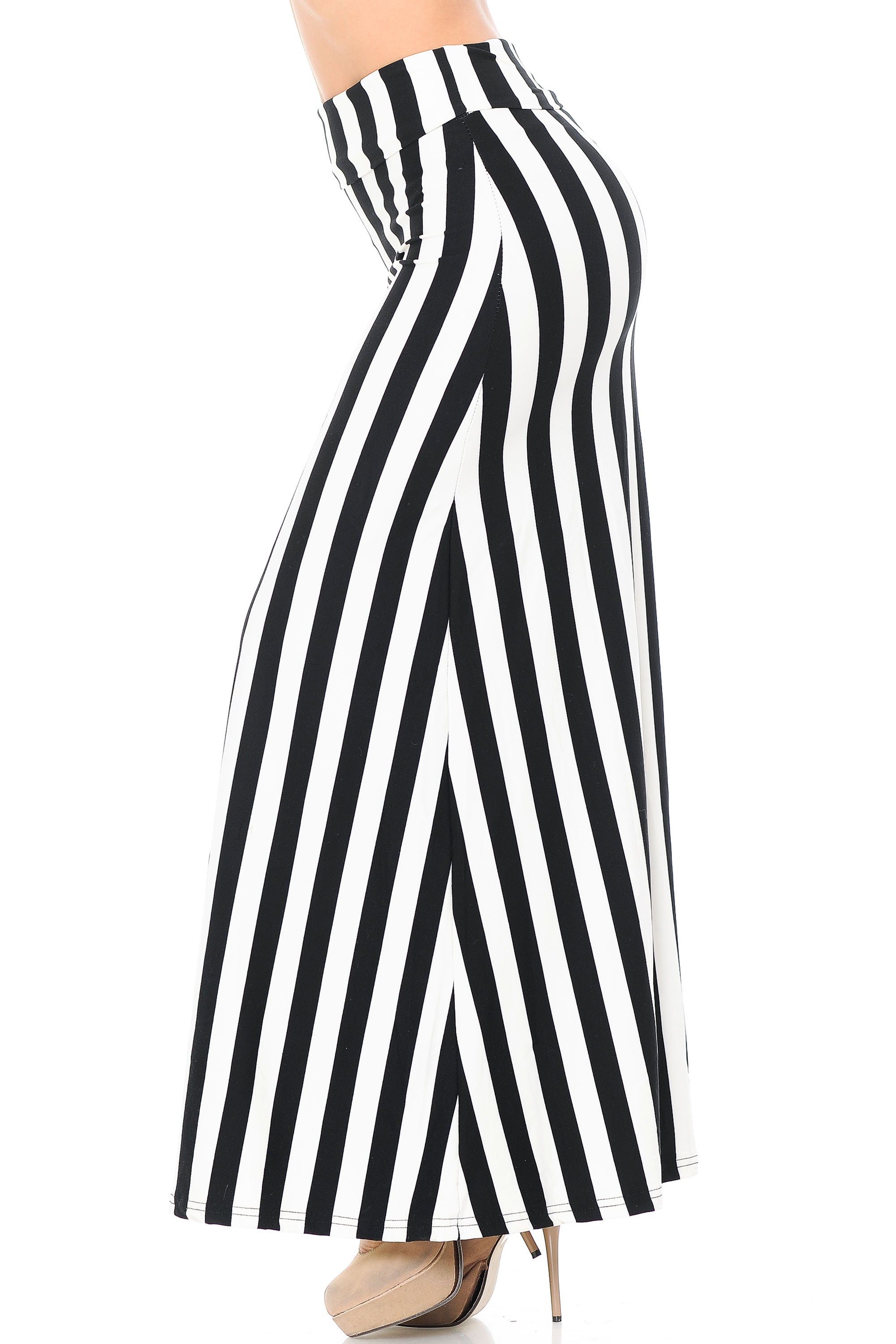 Buttery Soft Black and White Wide Stripe Maxi Skirt (One Size Regular,Black)