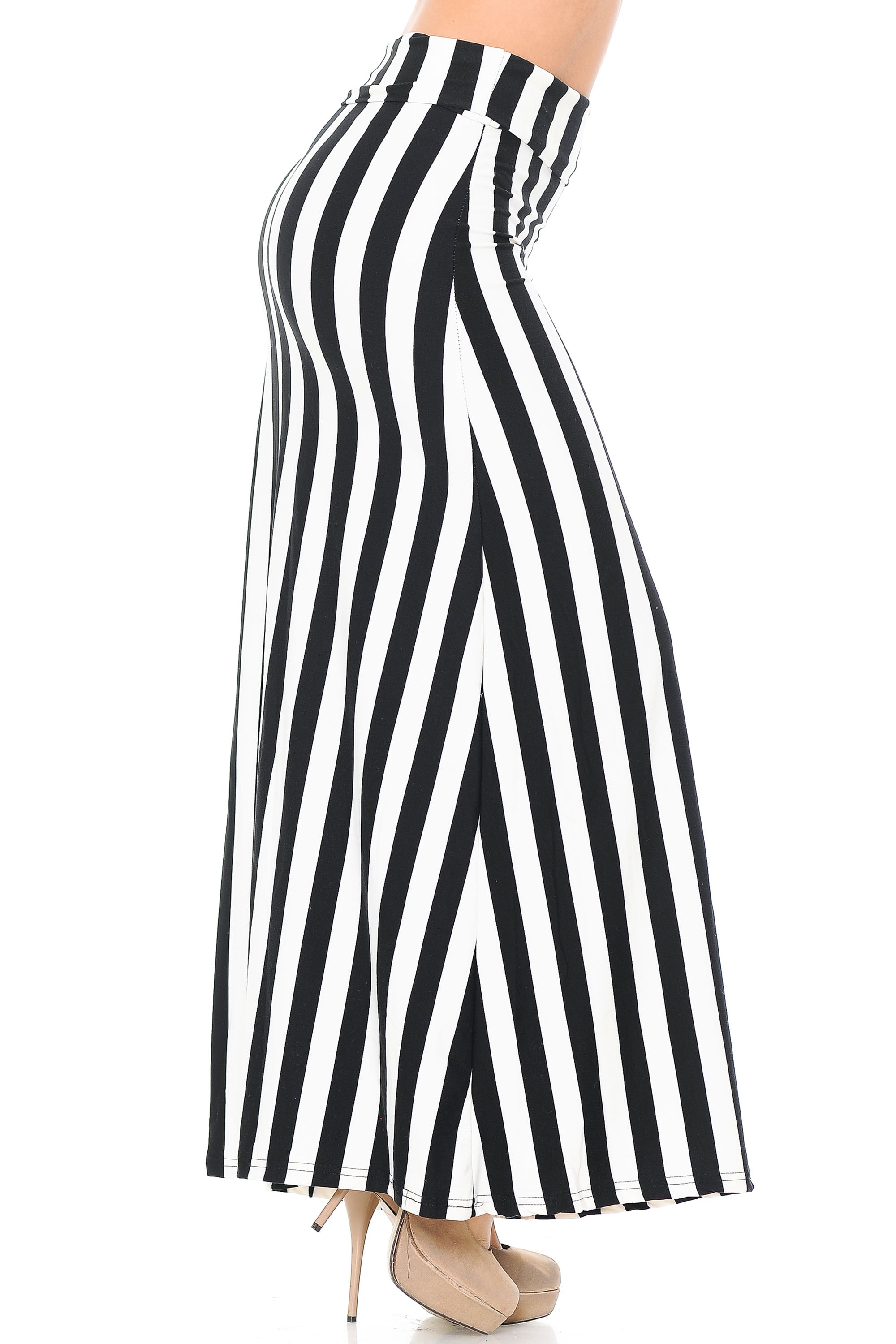 Buttery Soft Black and White Wide Stripe Maxi Skirt (One Size Regular,Black)