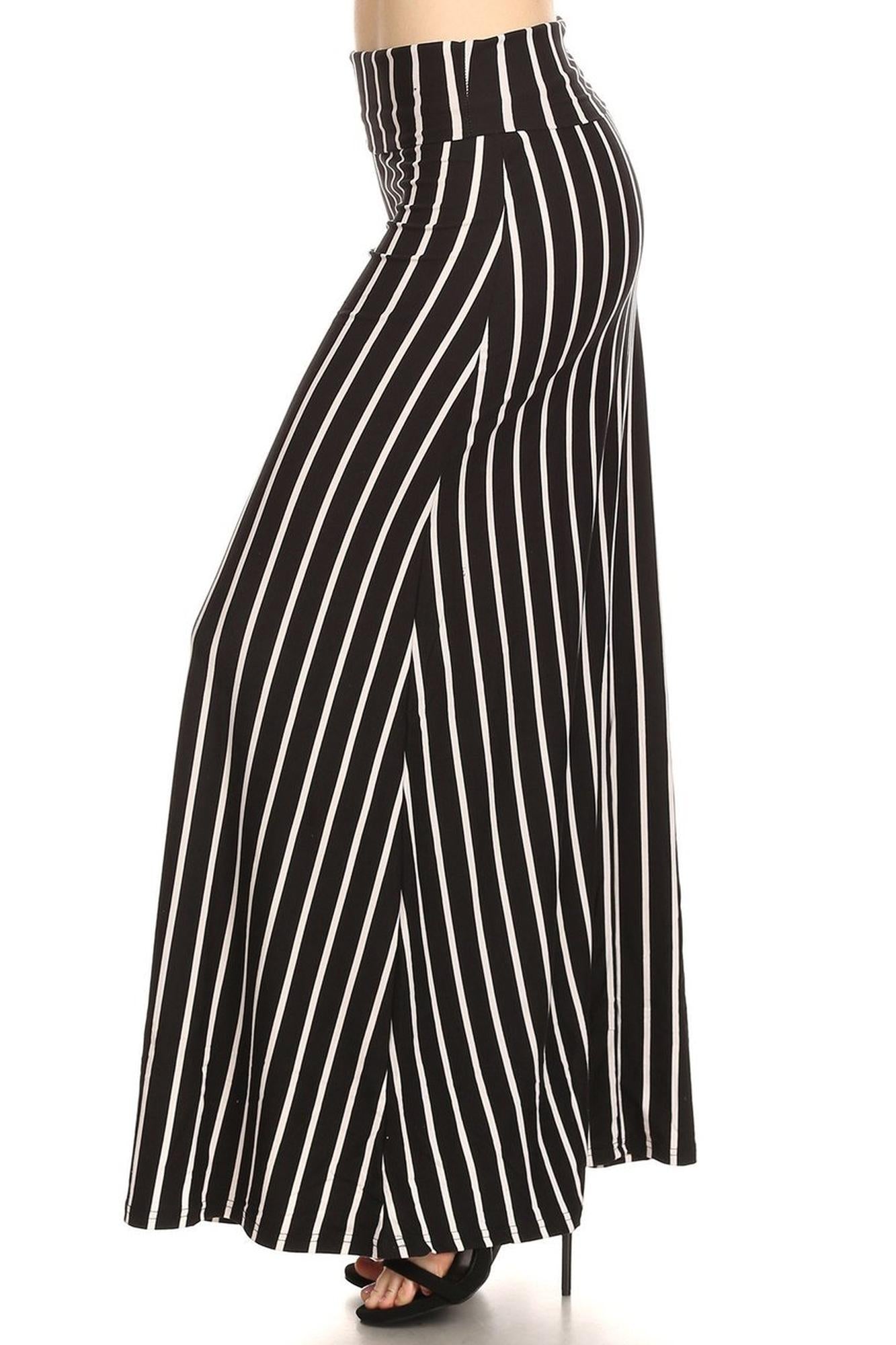 Buttery Soft Black Pinstripe Maxi Skirt (One Size Regular,Black)