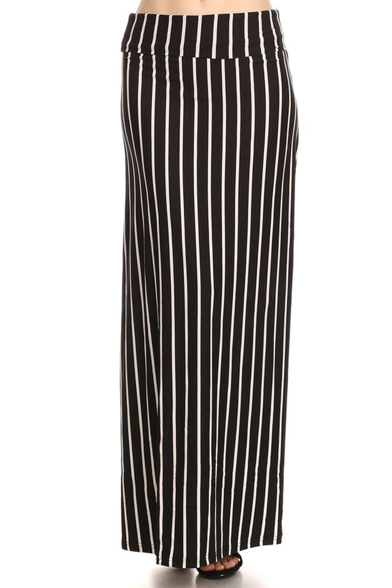 Buttery Soft Black Pinstripe Maxi Skirt (One Size Regular,Black)