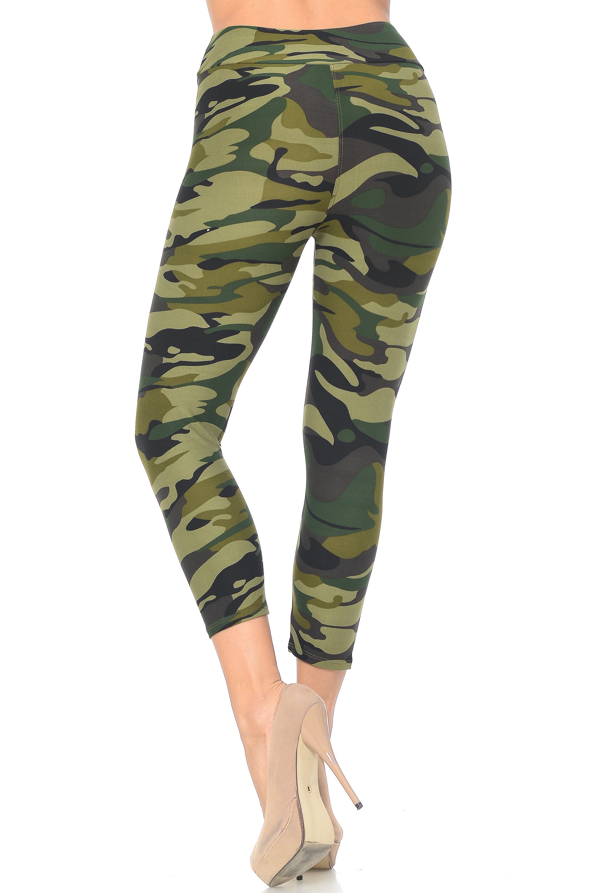 Buttery Soft Green Camouflage High Waisted Plus Size Capri - EEVEE (One Size Plus,Green)