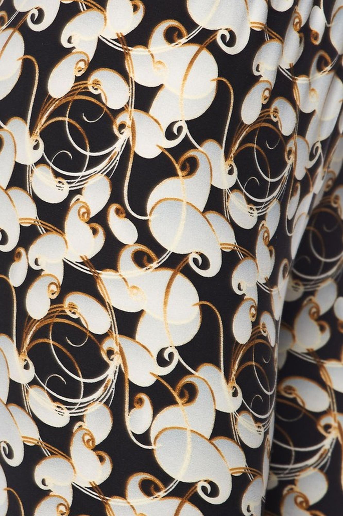 Buttery Soft Ivory Petals Plus Size Leggings (One Size Plus,Ivory)