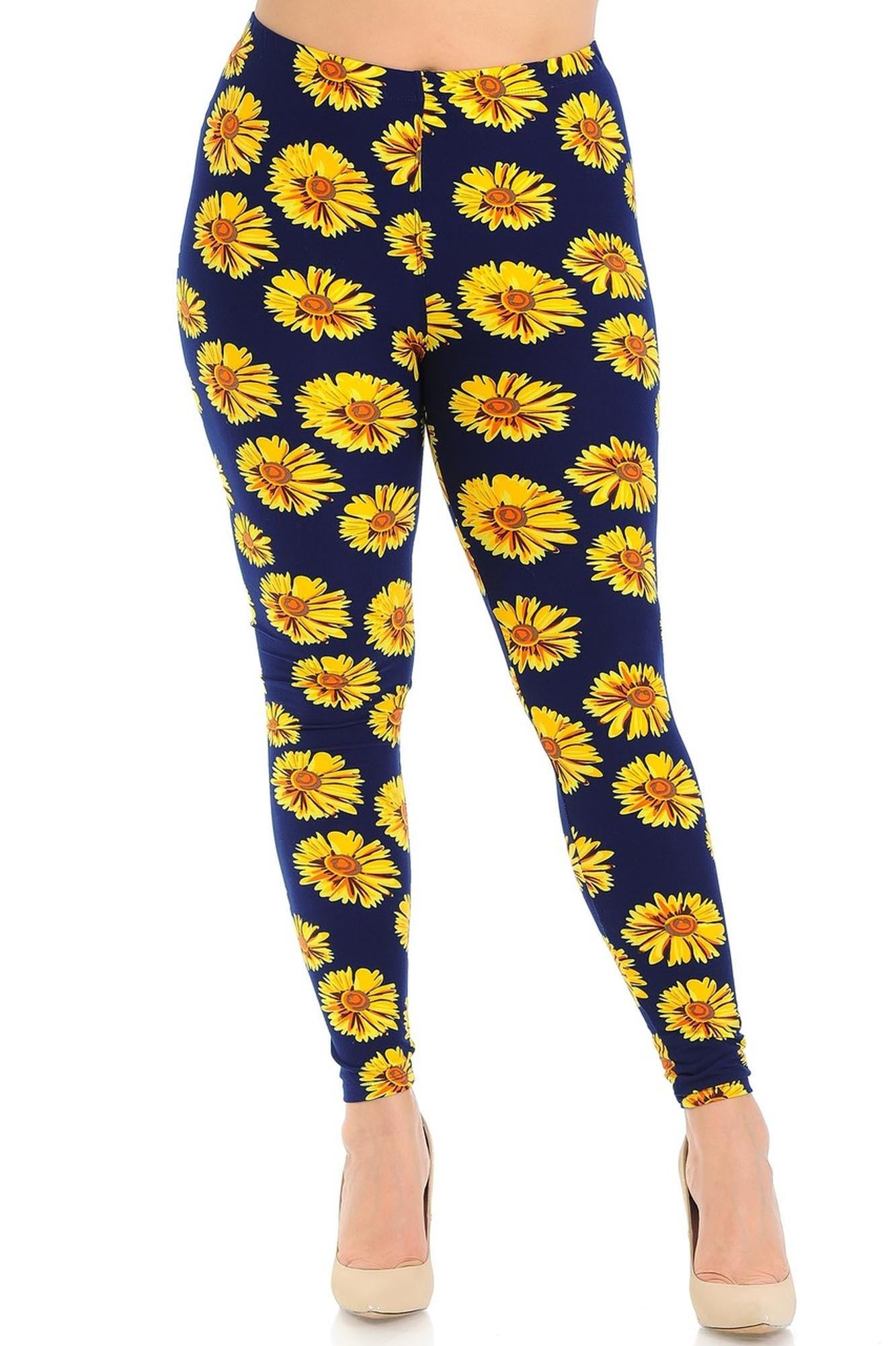 Buttery Soft Summer Daisy Plus Size Leggings (One Size Plus,Yellow)