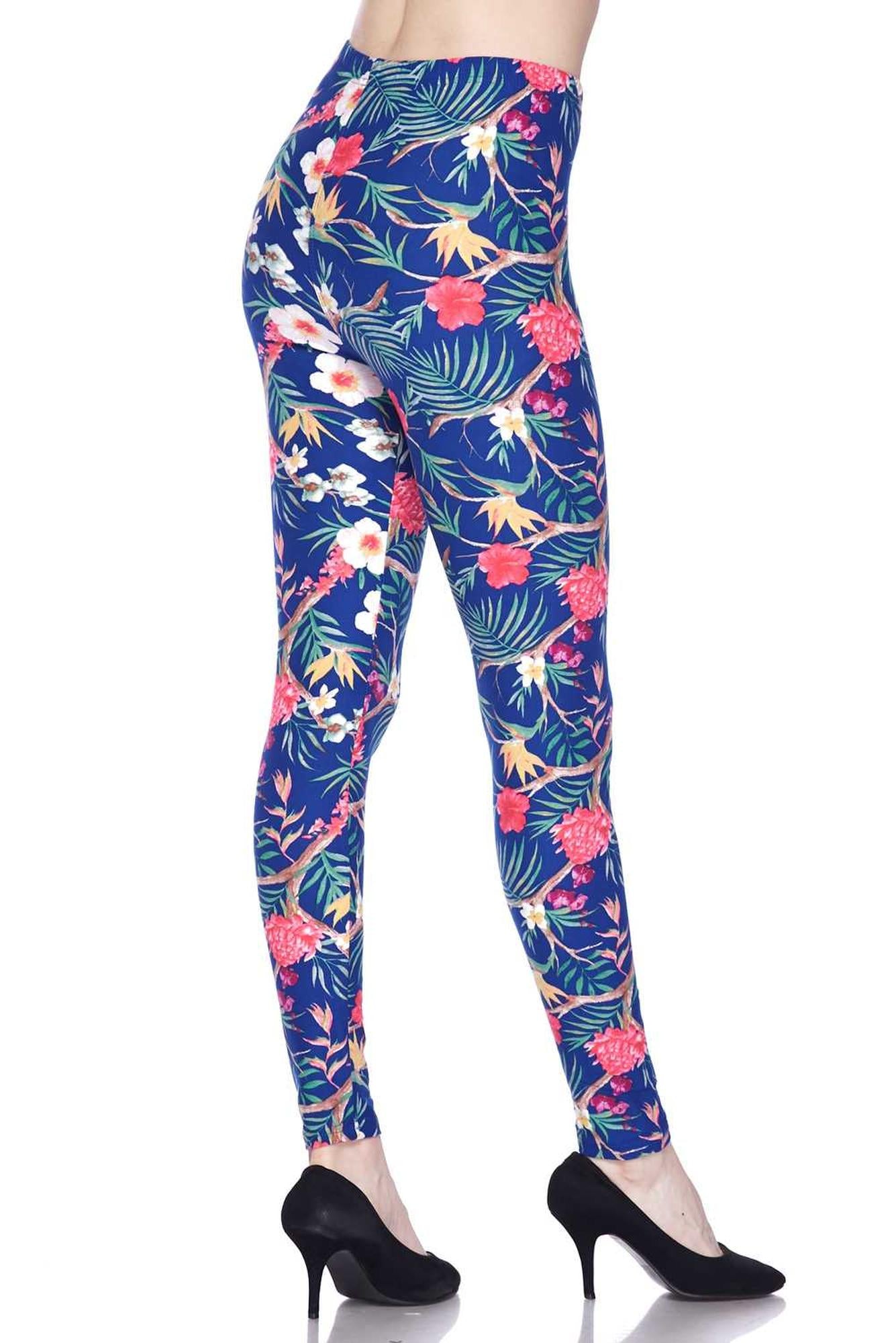 Buttery Soft Elegant Flowing Floral Plus Size Leggings (One Size Plus,Blue)