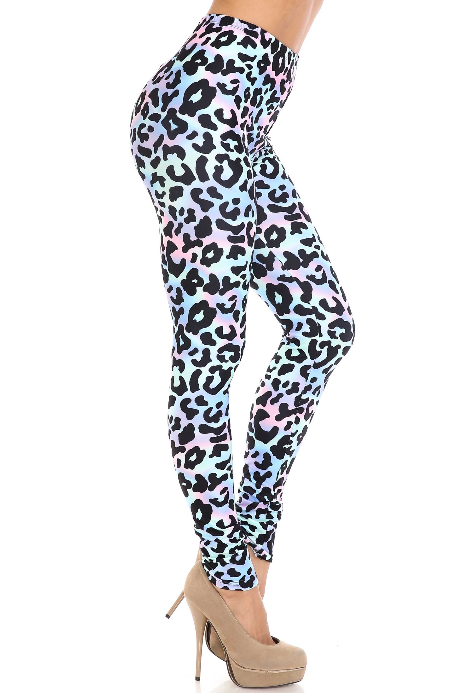 Creamy Soft Chromatic Leopard Plus Size Leggings - By USA Fashion (One Size Plus,Blue)