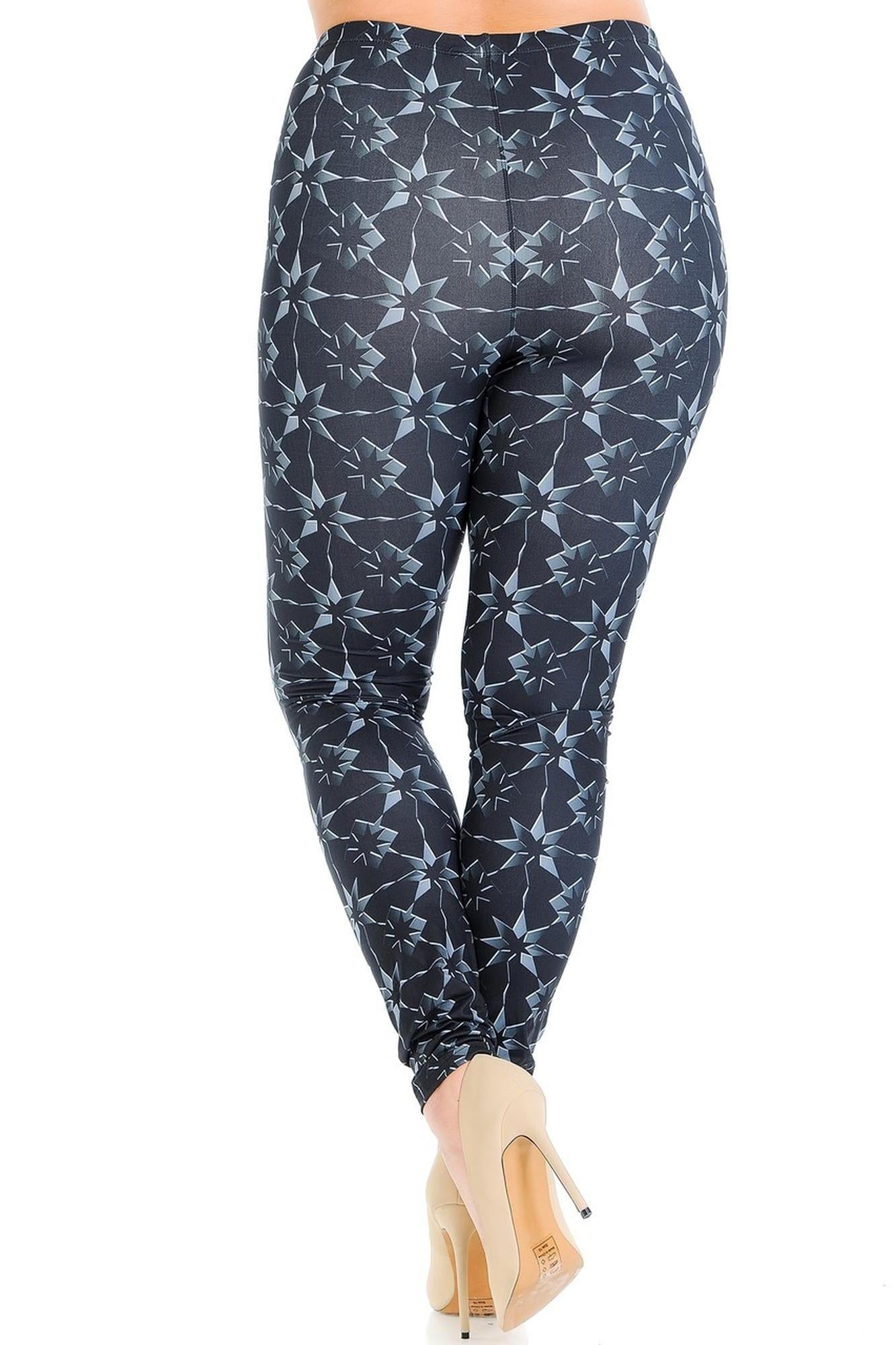 Creamy Soft Metallic Stars Plus Size Leggings - Signature Collection (One Size Plus,Black)