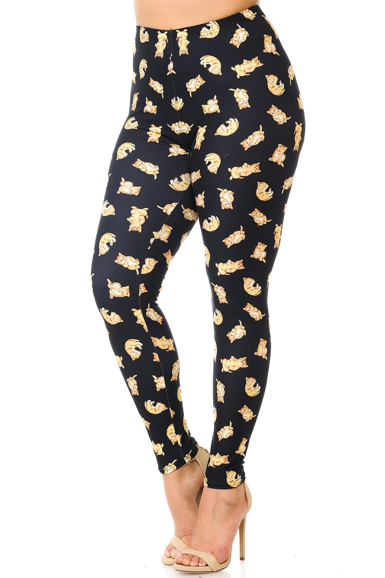 Creamy Soft Playful Kitty Cats Plus Size Leggings (One Size Plus,Black)