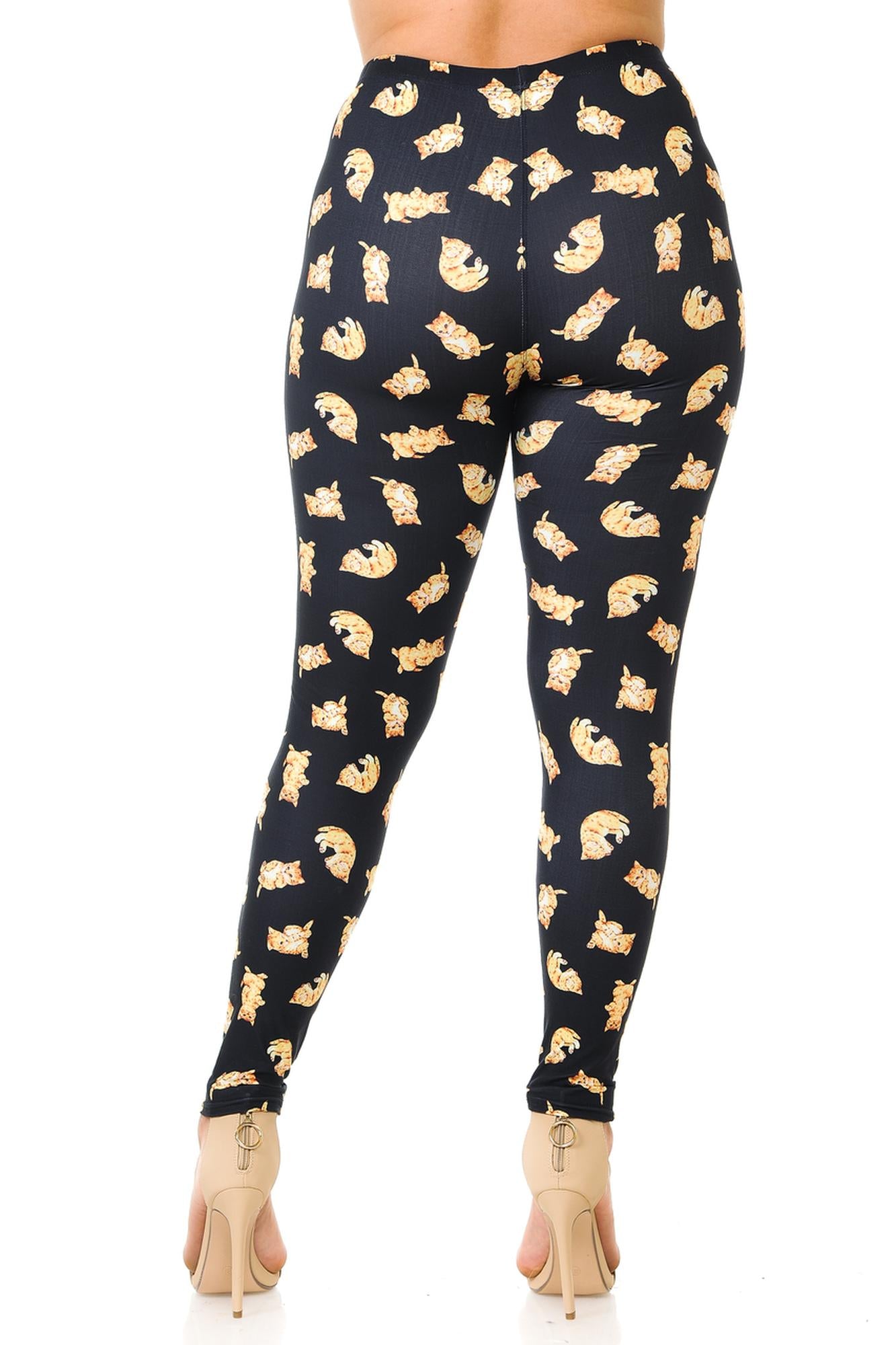 Creamy Soft Playful Kitty Cats Plus Size Leggings (One Size Plus,Black)