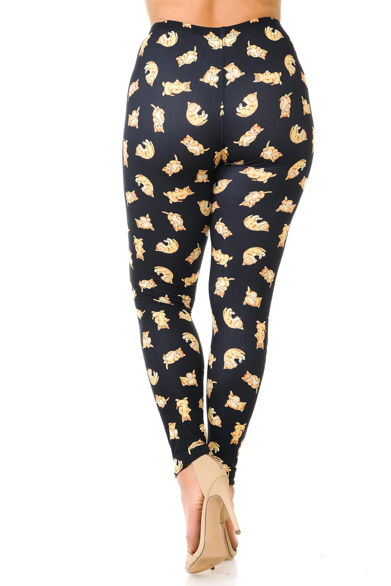 Creamy Soft Playful Kitty Cats Plus Size Leggings (One Size Plus,Black)