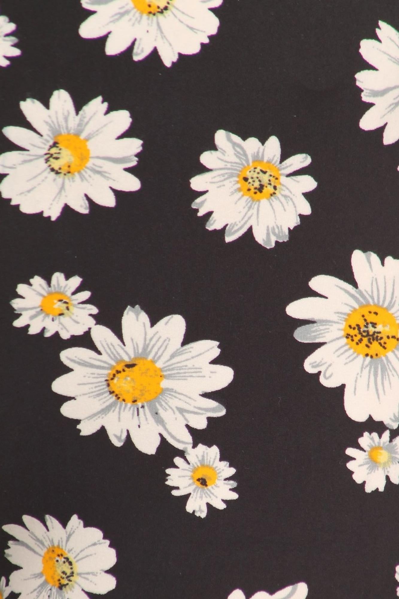 Buttery Soft Daisy Leggings (One Size Regular,Black)