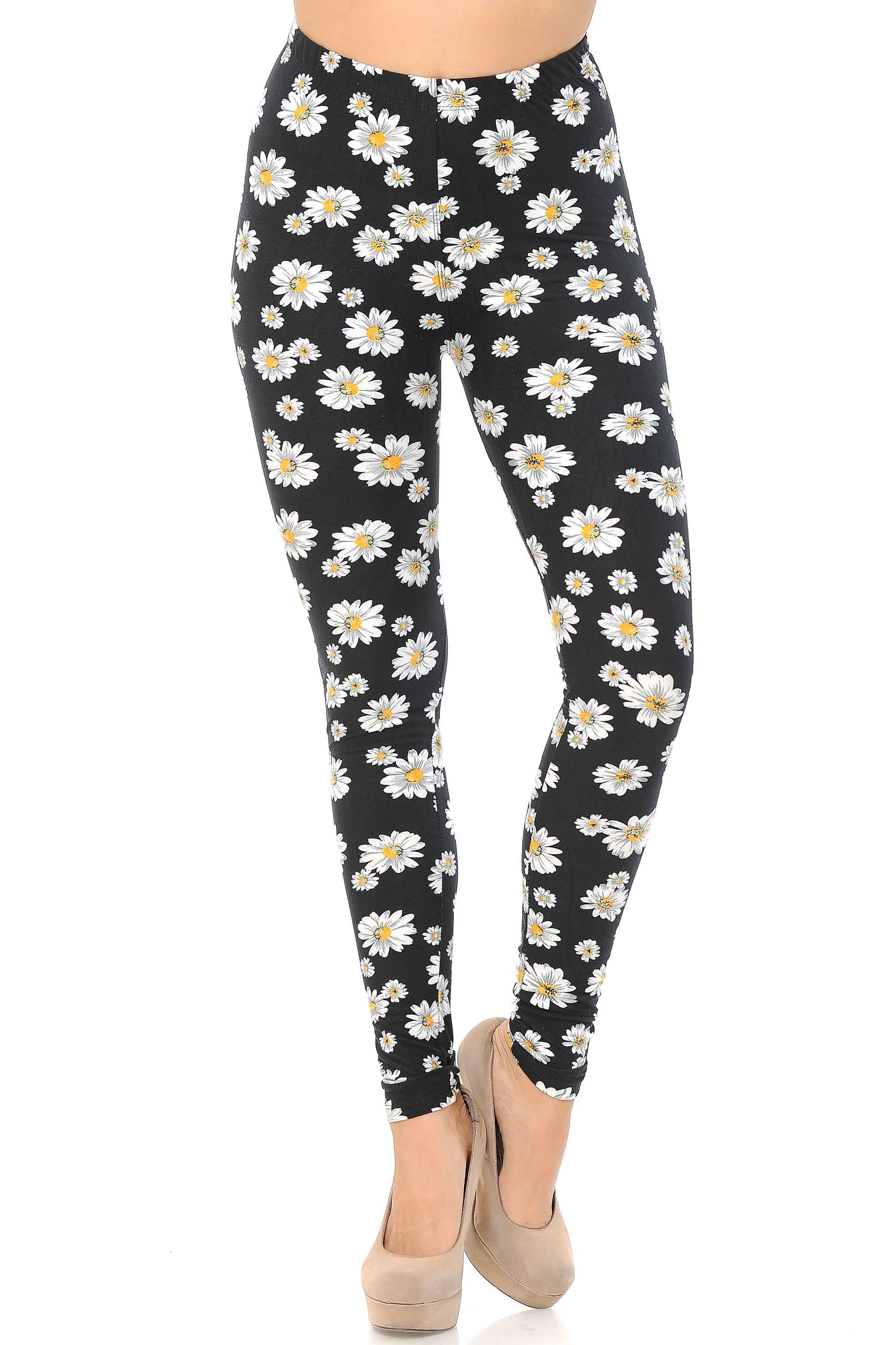 Buttery Soft Daisy Leggings (One Size Regular,Black)