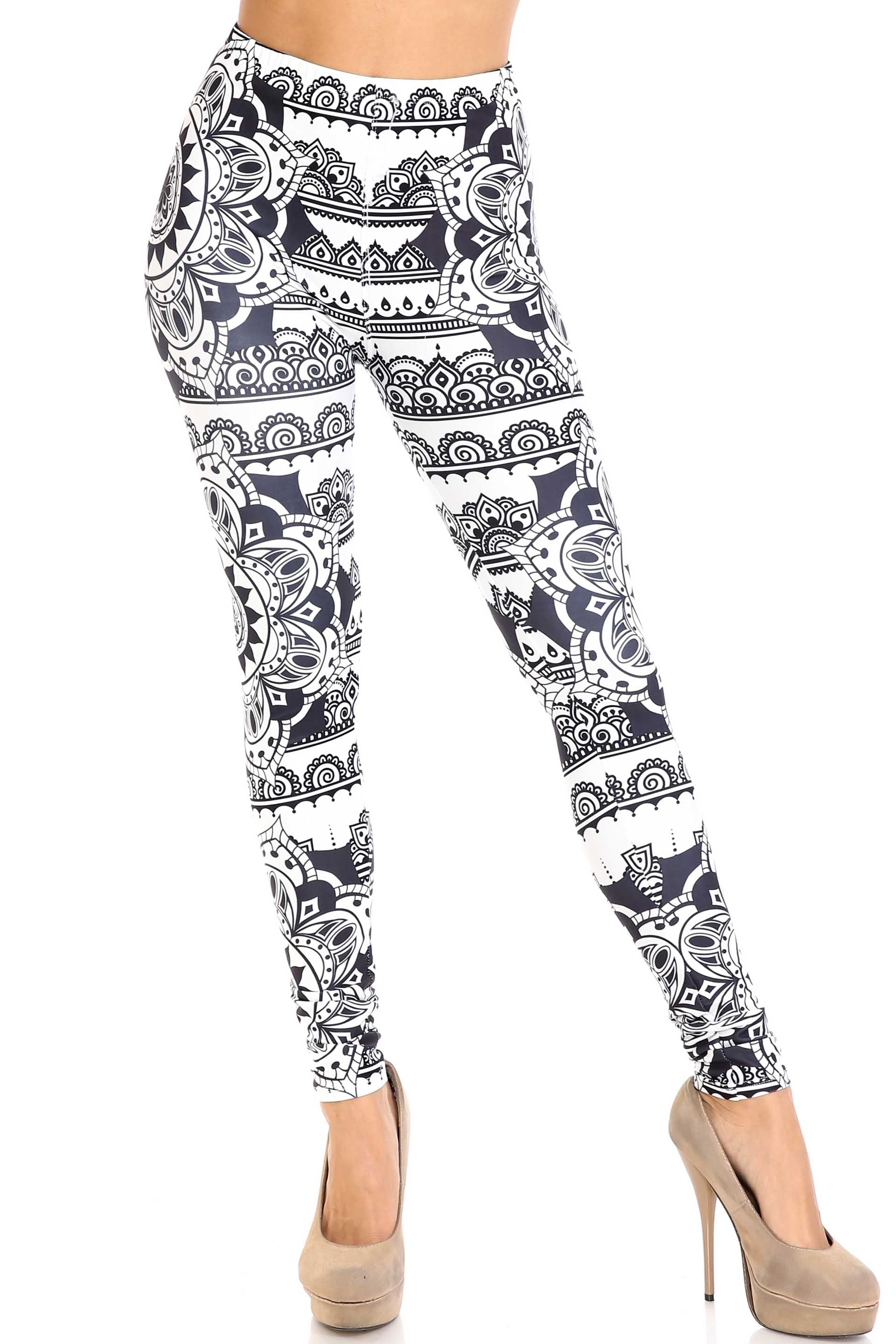 Creamy Soft Monochrome Mandala Leggings - By USA Fashion (One Size Regular,Black)