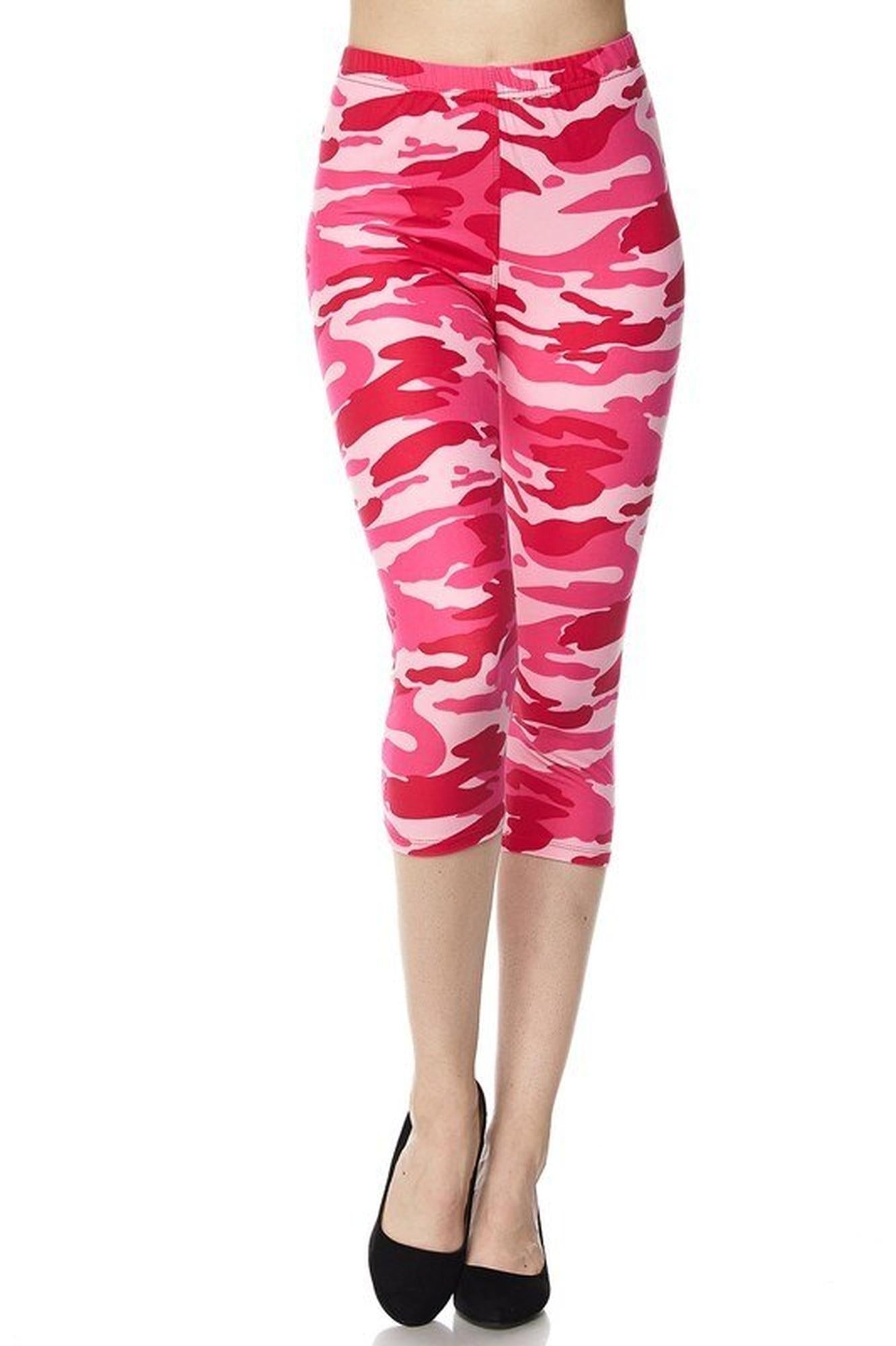 Buttery Soft Pink Camouflage Capris (One Size Regular,Pink)