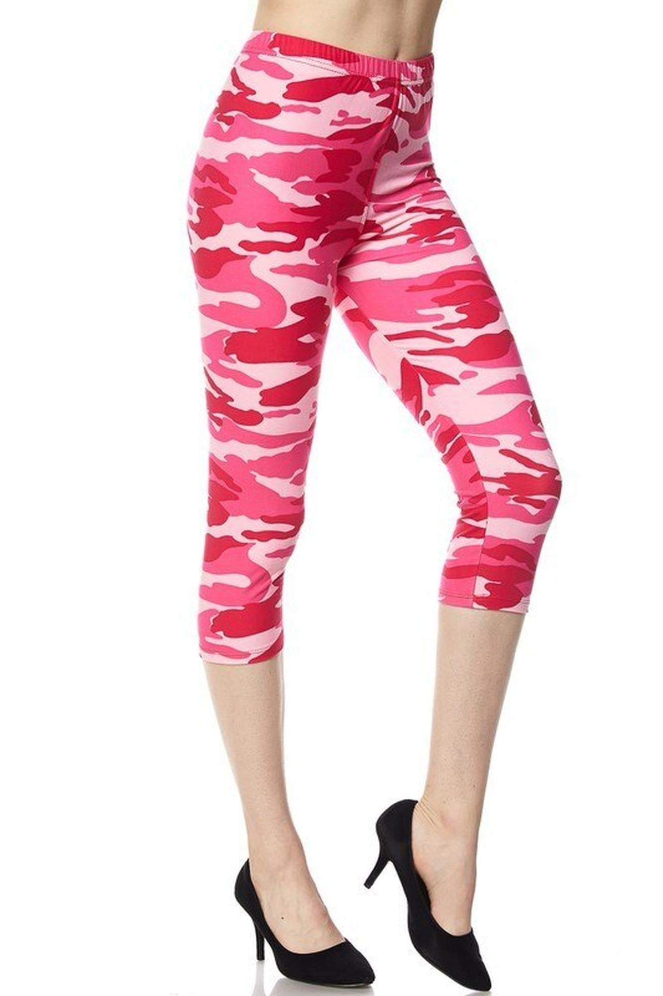 Buttery Soft Pink Camouflage Capris (One Size Regular,Pink)