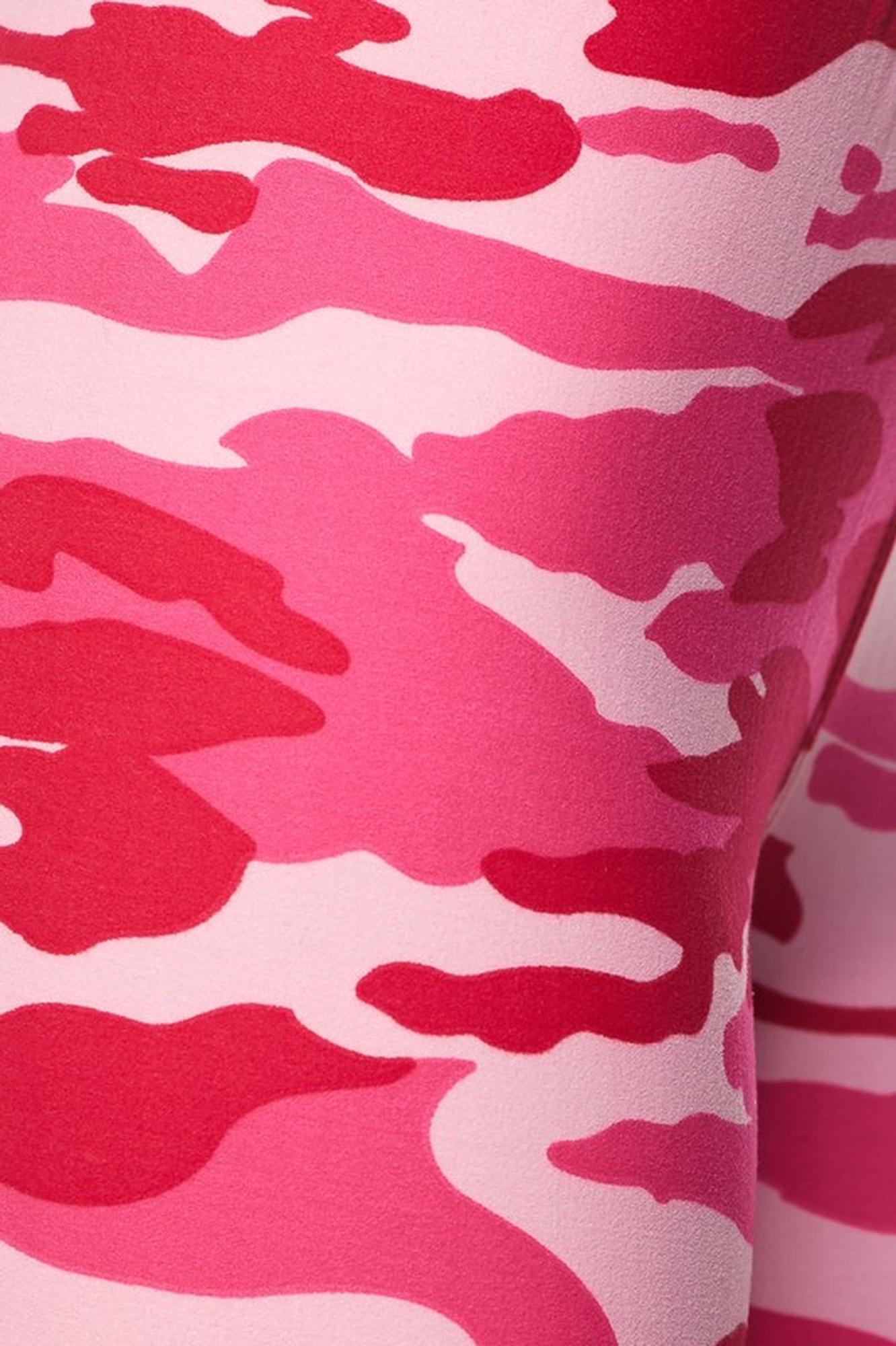 Buttery Soft Pink Camouflage Capris (One Size Regular,Pink)