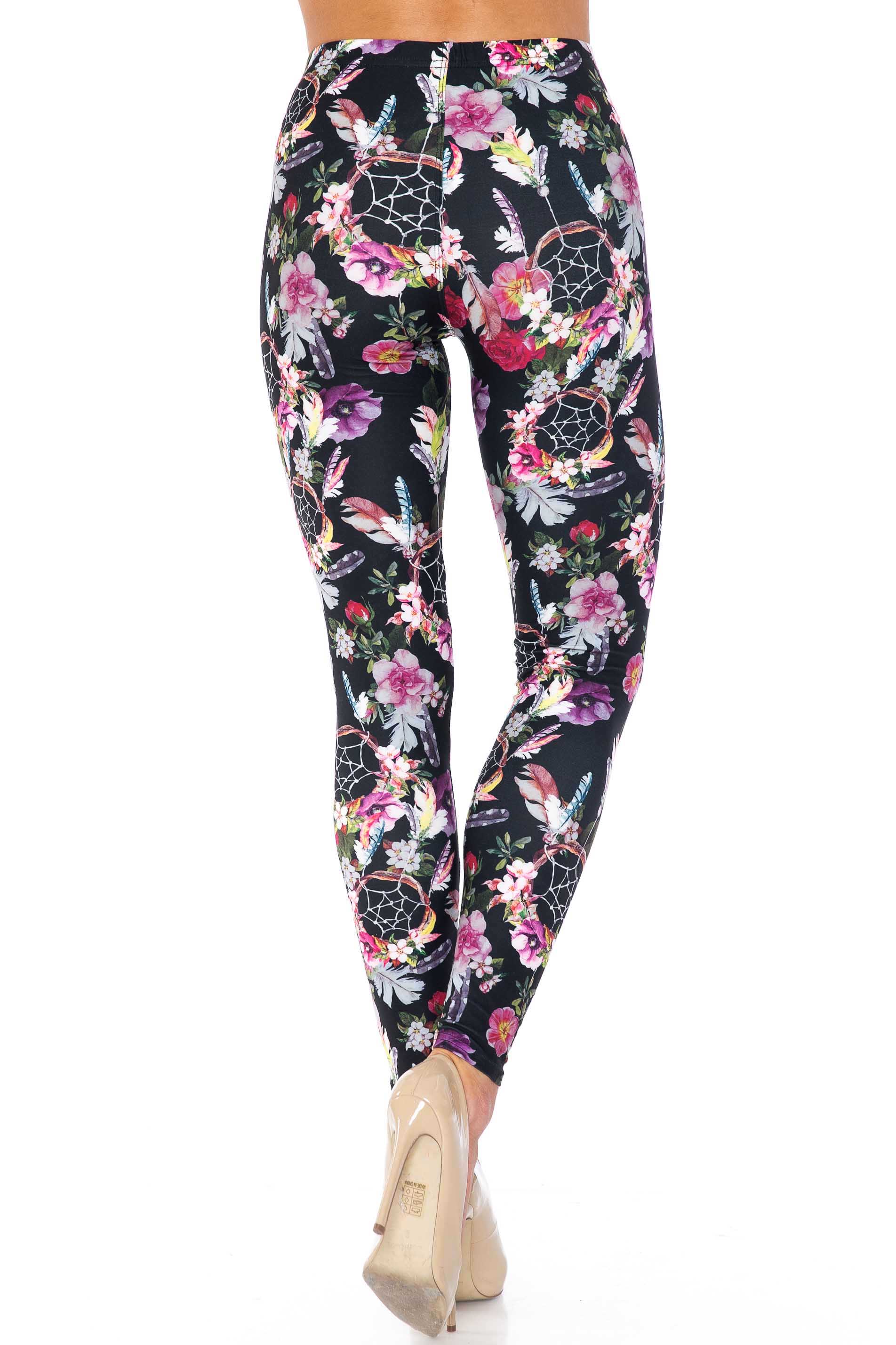 Creamy Soft Floral Dreamcatcher Extra Plus Size Leggings - 3X-5X - USA Fashion (XPlus One Size,Black)