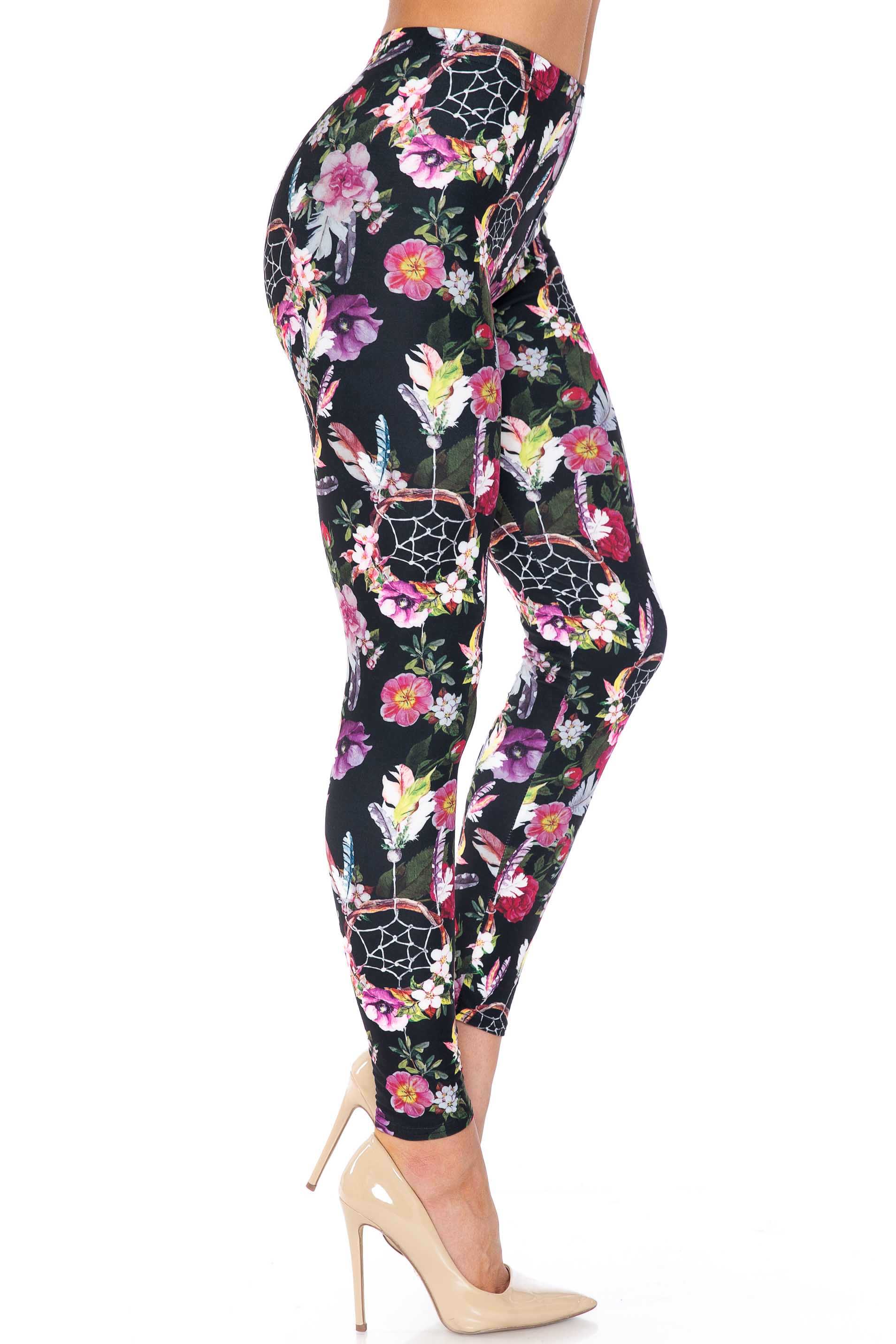 Creamy Soft Floral Dreamcatcher Extra Plus Size Leggings - 3X-5X - USA Fashion (XPlus One Size,Black)