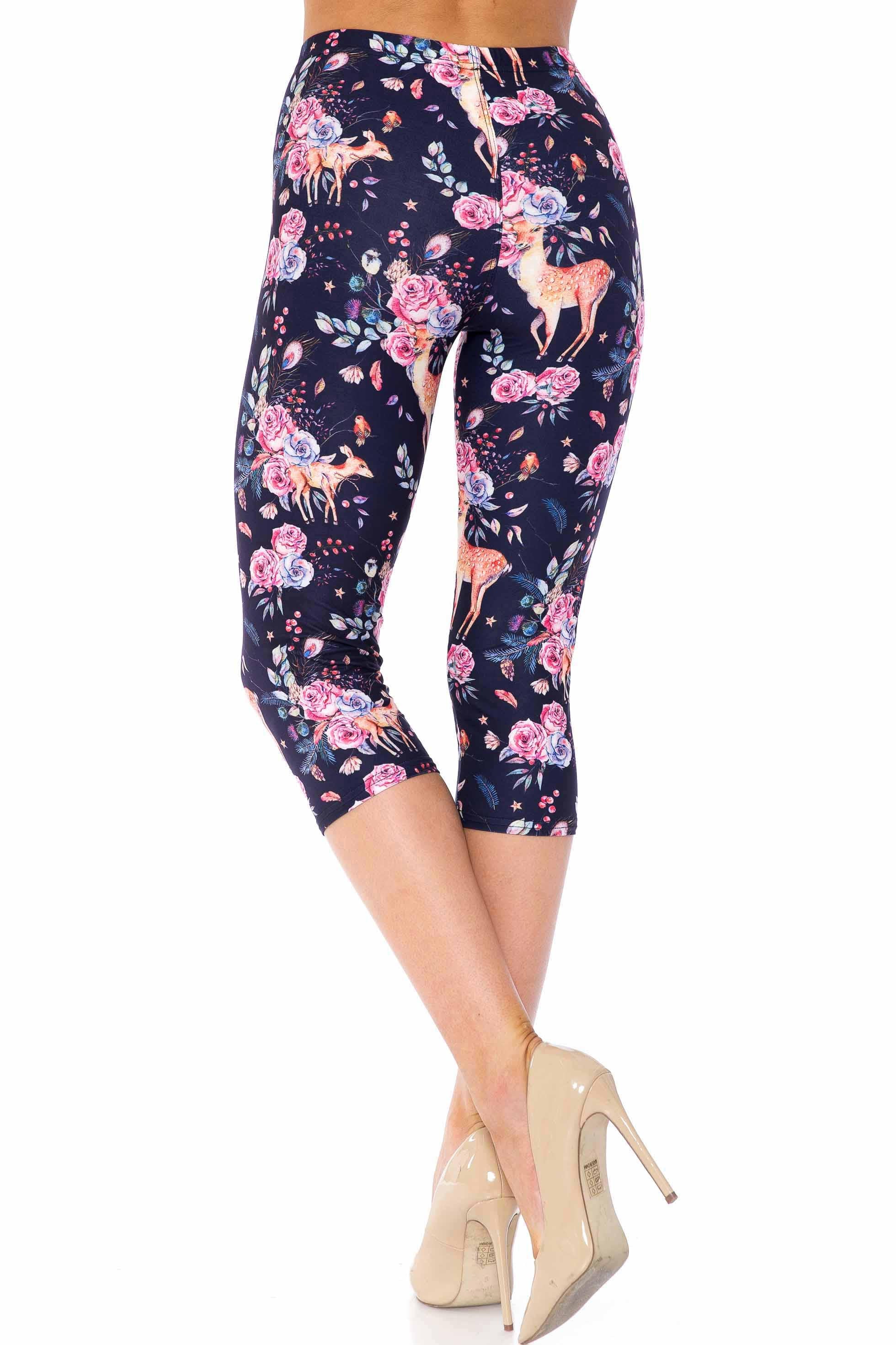 Creamy Soft Woodland Floral Fawn Extra Plus Size Capris - 3X-5X - USA Fashion (XPlus One Size,Black)