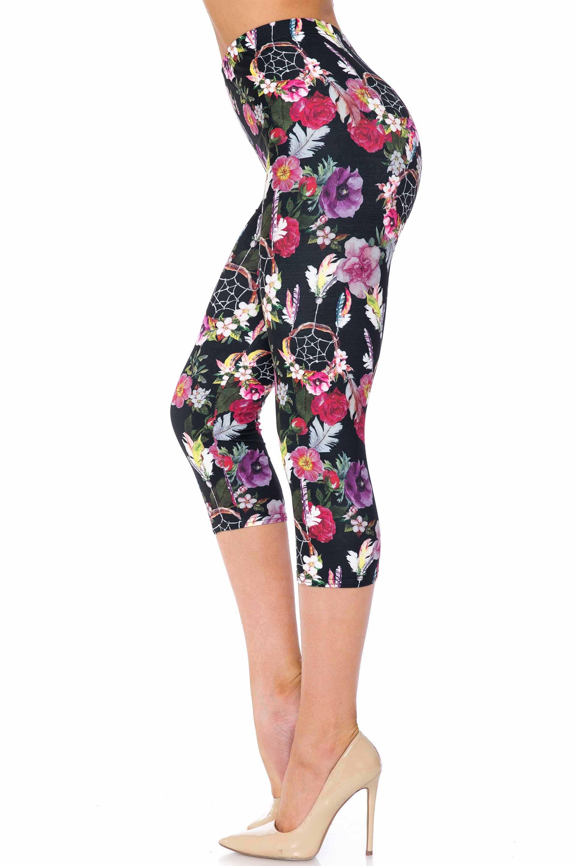 Creamy Soft Floral Dreamcatcher Extra Plus Size Capris - 3X-5X - USA Fashion (XPlus One Size,Black)