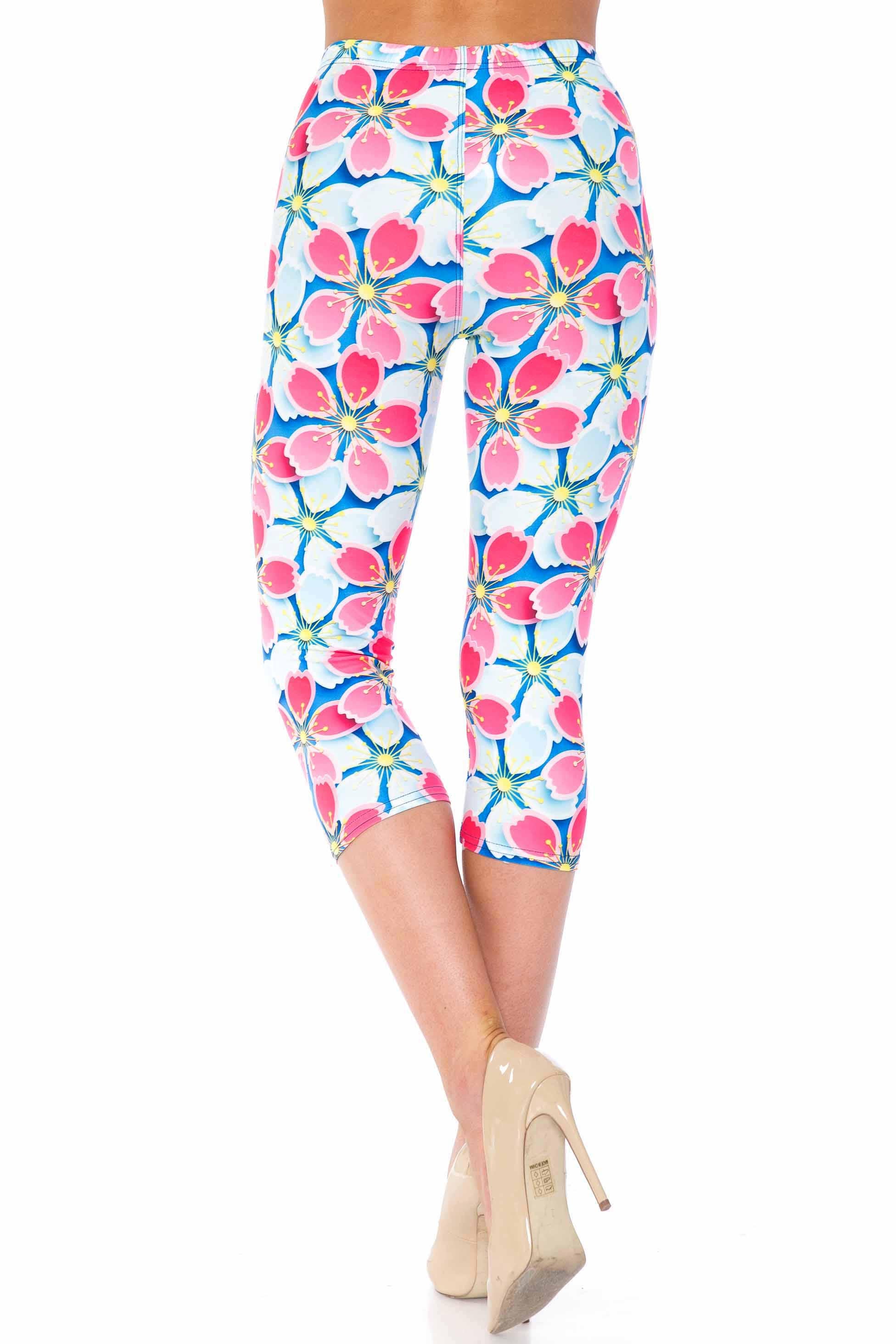 Creamy Soft Pink and Blue Sunshine Floral Extra Plus Size Capris - 3X-5X - USA Fashion (Pink,XPlus One Size)