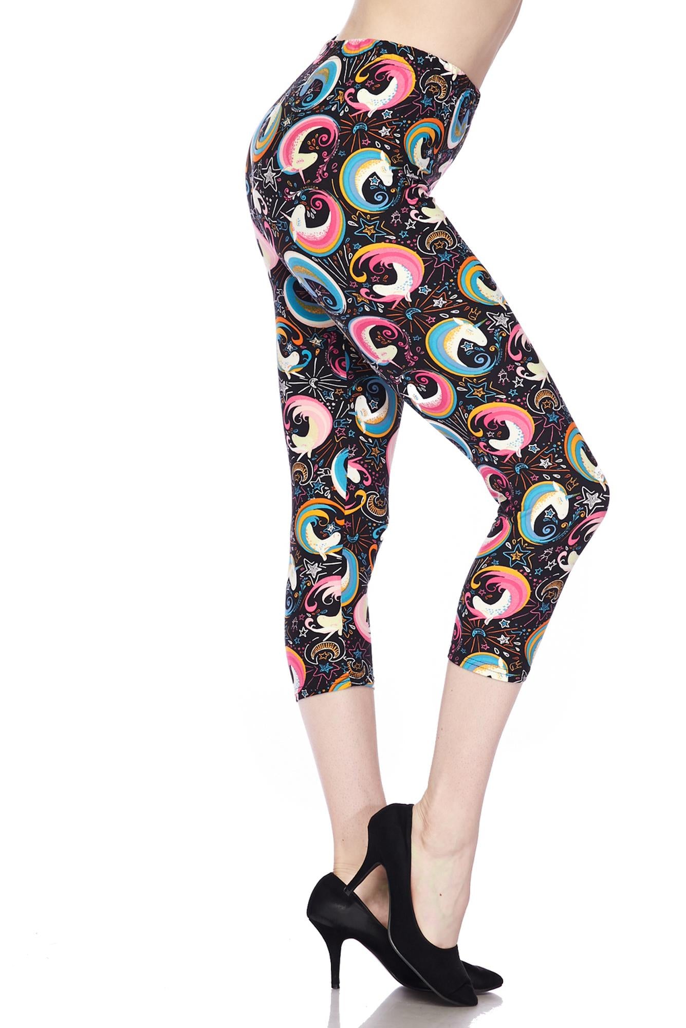 Buttery Soft Groovy Hip Unicorn Capris (One Size Regular,Multi Color Bold)