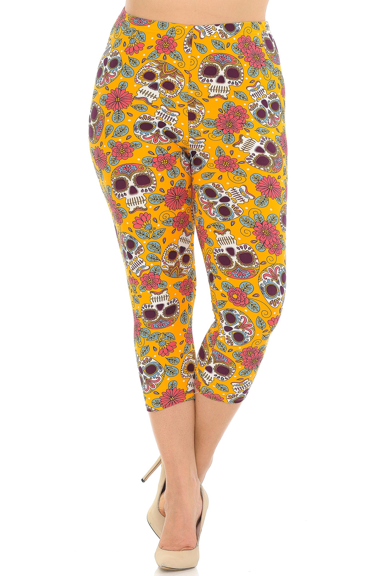 Buttery Soft Mustard Summer Sugar Skull Plus Size Capris (One Size Plus,Yellow)