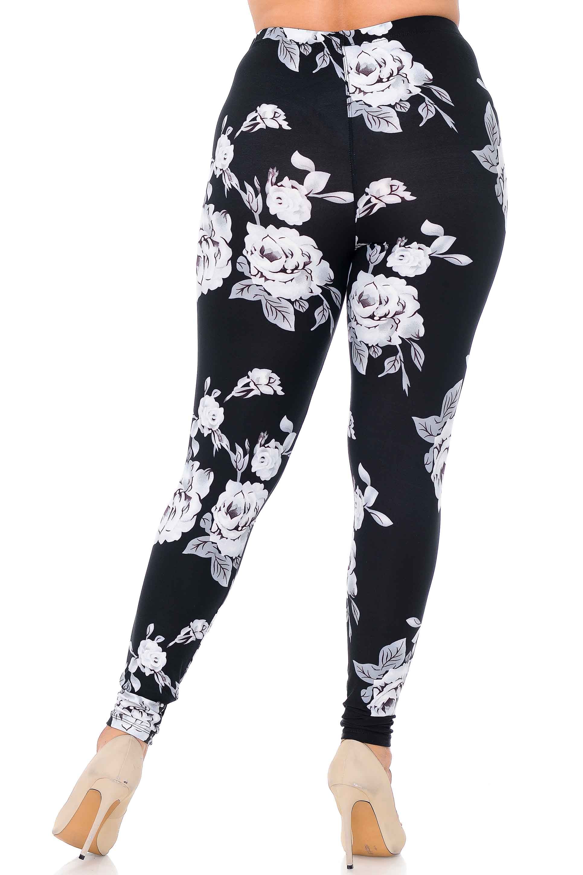 Buttery Soft Jumbo White Rose Extra Plus Size Leggings - 3X - 5X (XPlus One Size,Black)