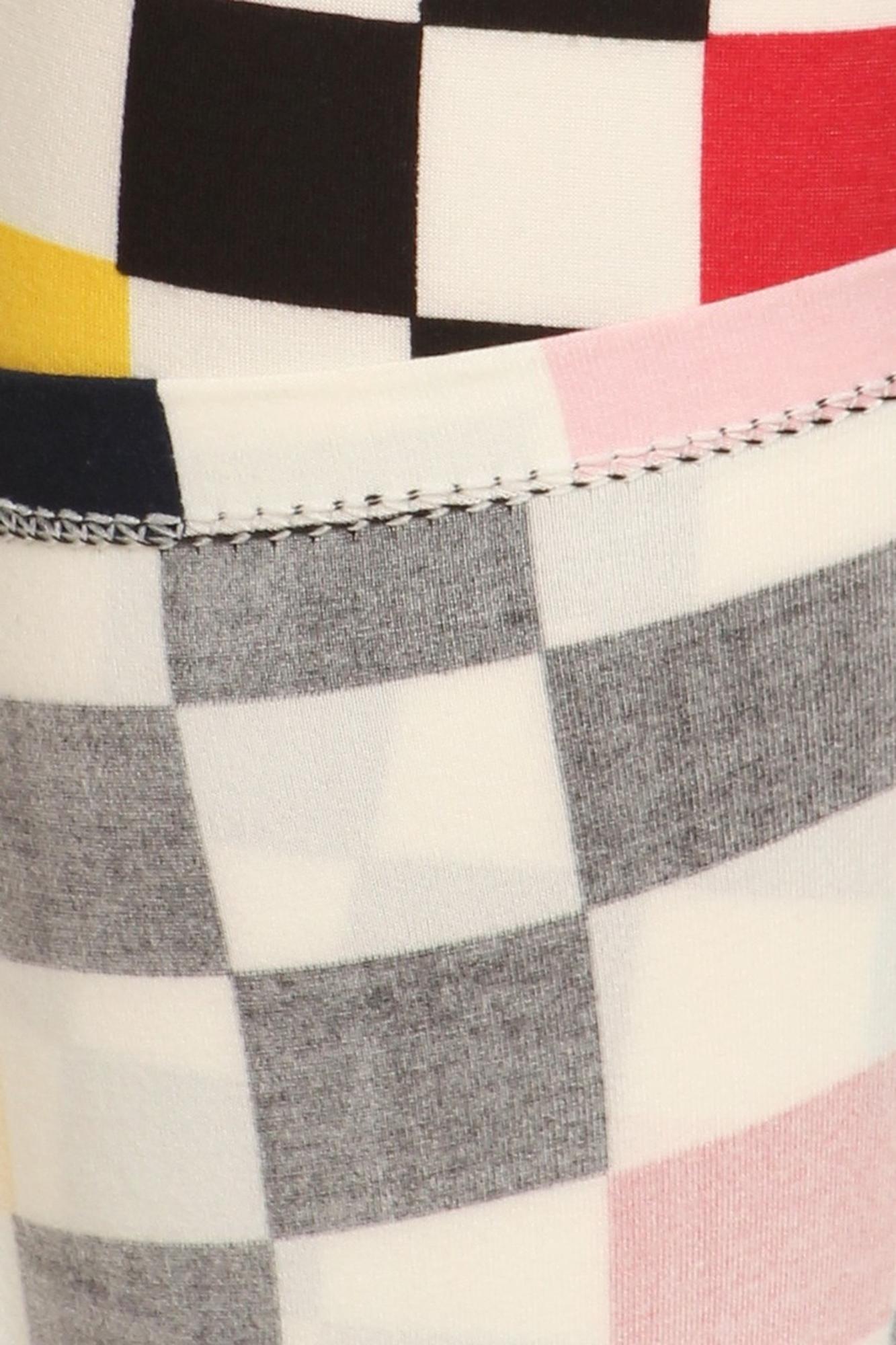 Buttery Soft Color Accent Checkered Plus Size Leggings - 3X-5X (One Size Plus,White)