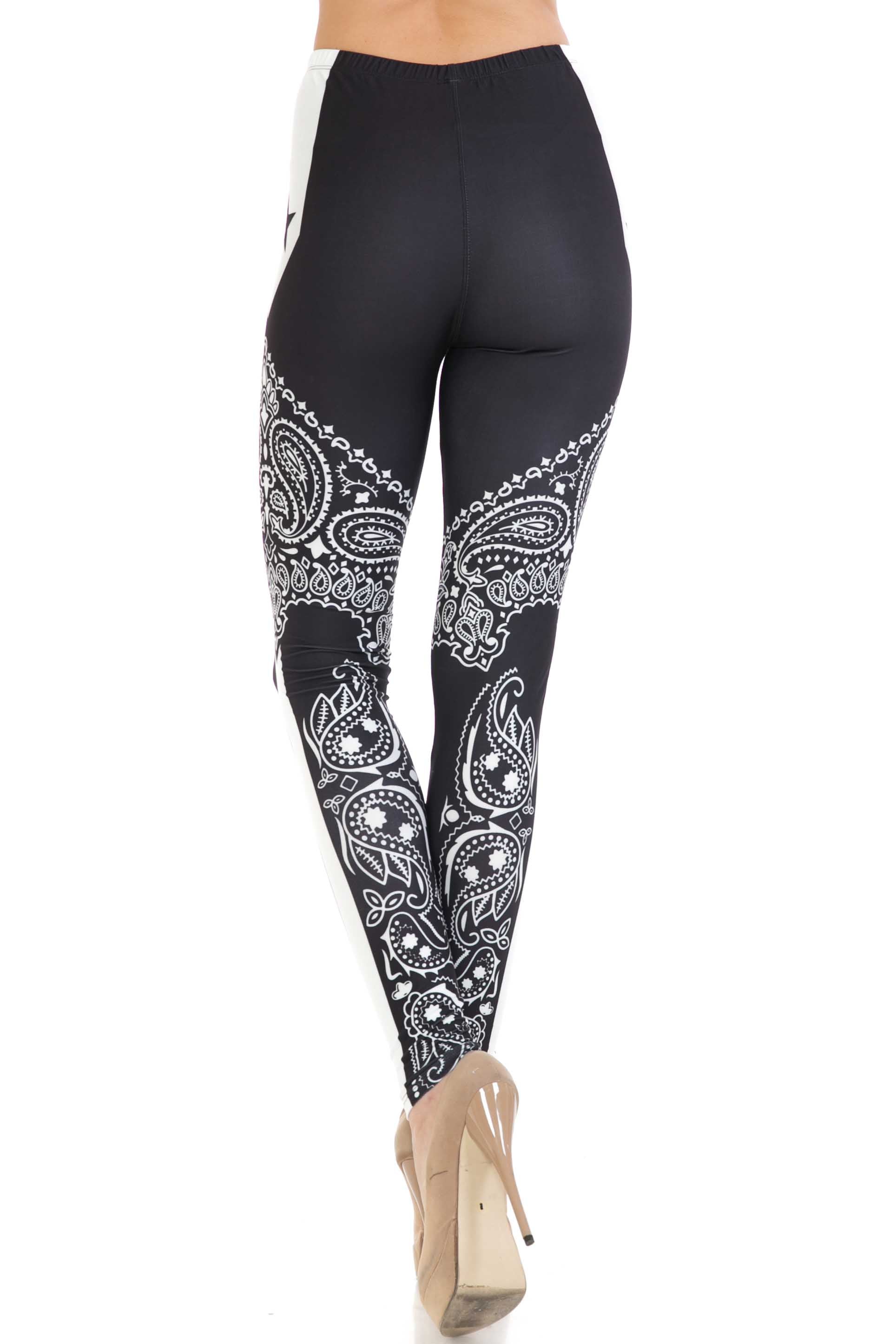Creamy Soft Bandana Stars Extra Plus Size Leggings - 3X-5X - USA Fashion (XPlus One Size,Black)