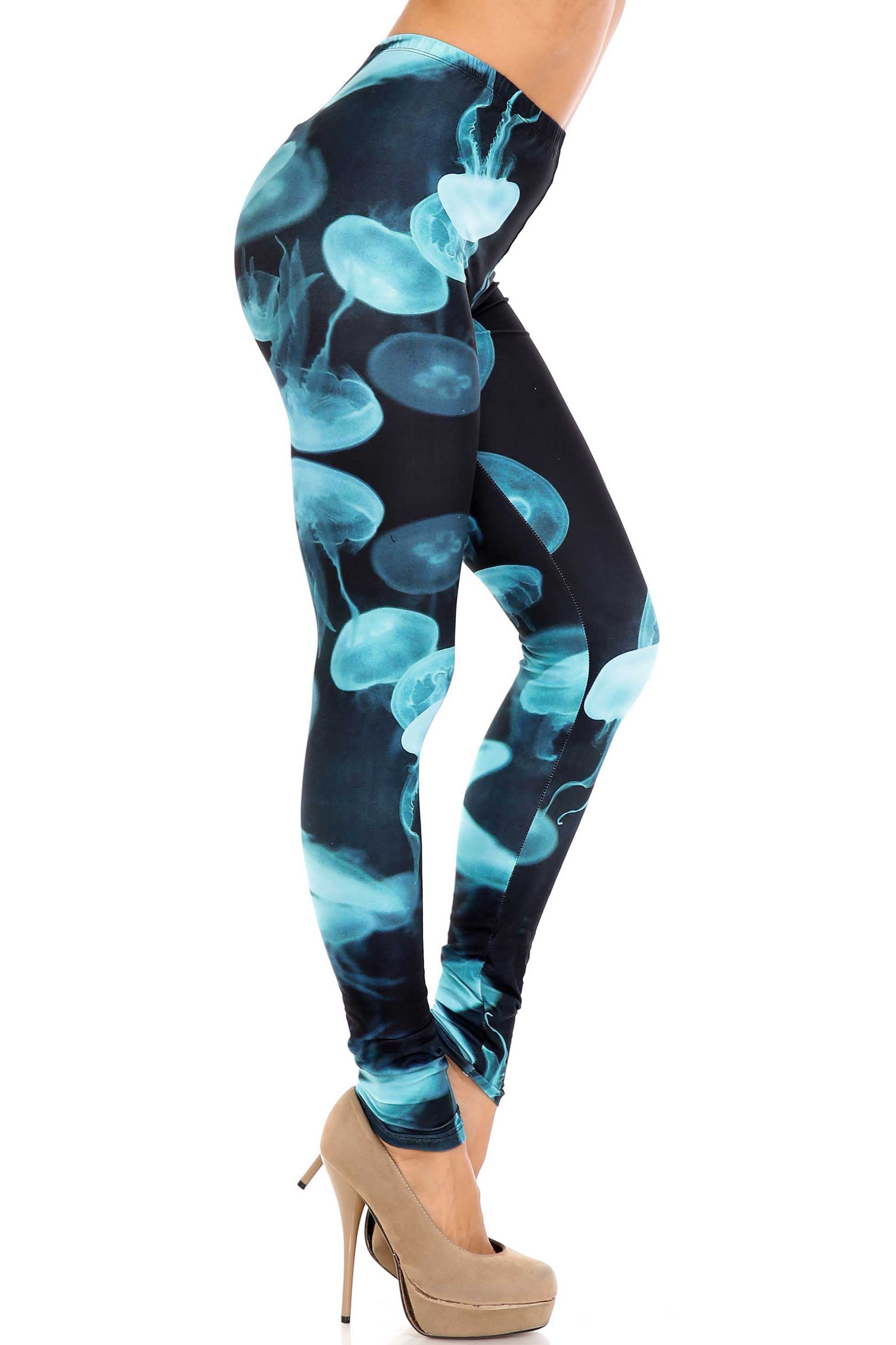 Creamy Soft Electric Blue Jelly Fish Extra Plus Size Leggings - 3X-5X - USA Fashion (XPlus One Size,Blue)