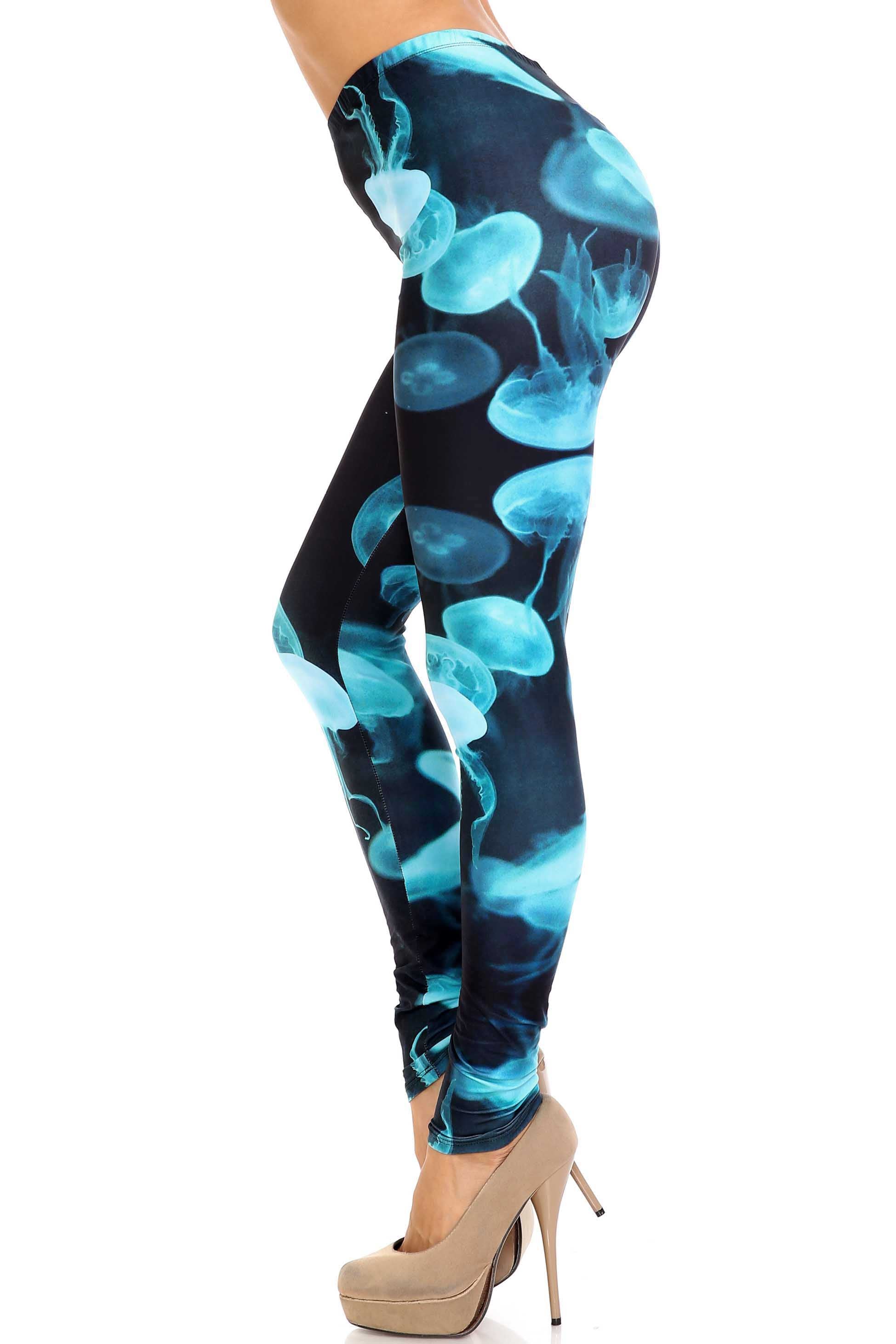 Creamy Soft Electric Blue Jelly Fish Extra Plus Size Leggings - 3X-5X - USA Fashion (XPlus One Size,Blue)