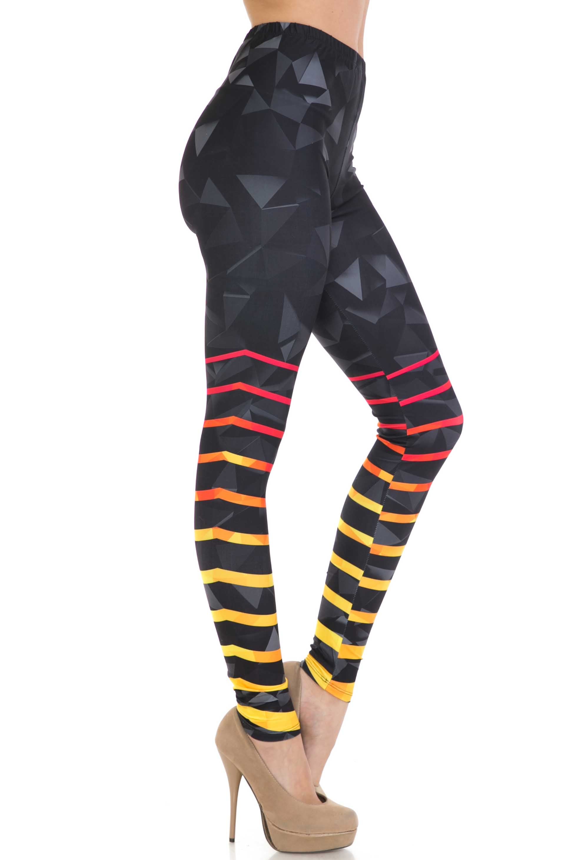 Creamy Soft 3D Harmonic Angles Extra Plus Size Leggings - 3X-5X - USA Fashion (XPlus One Size,Black)