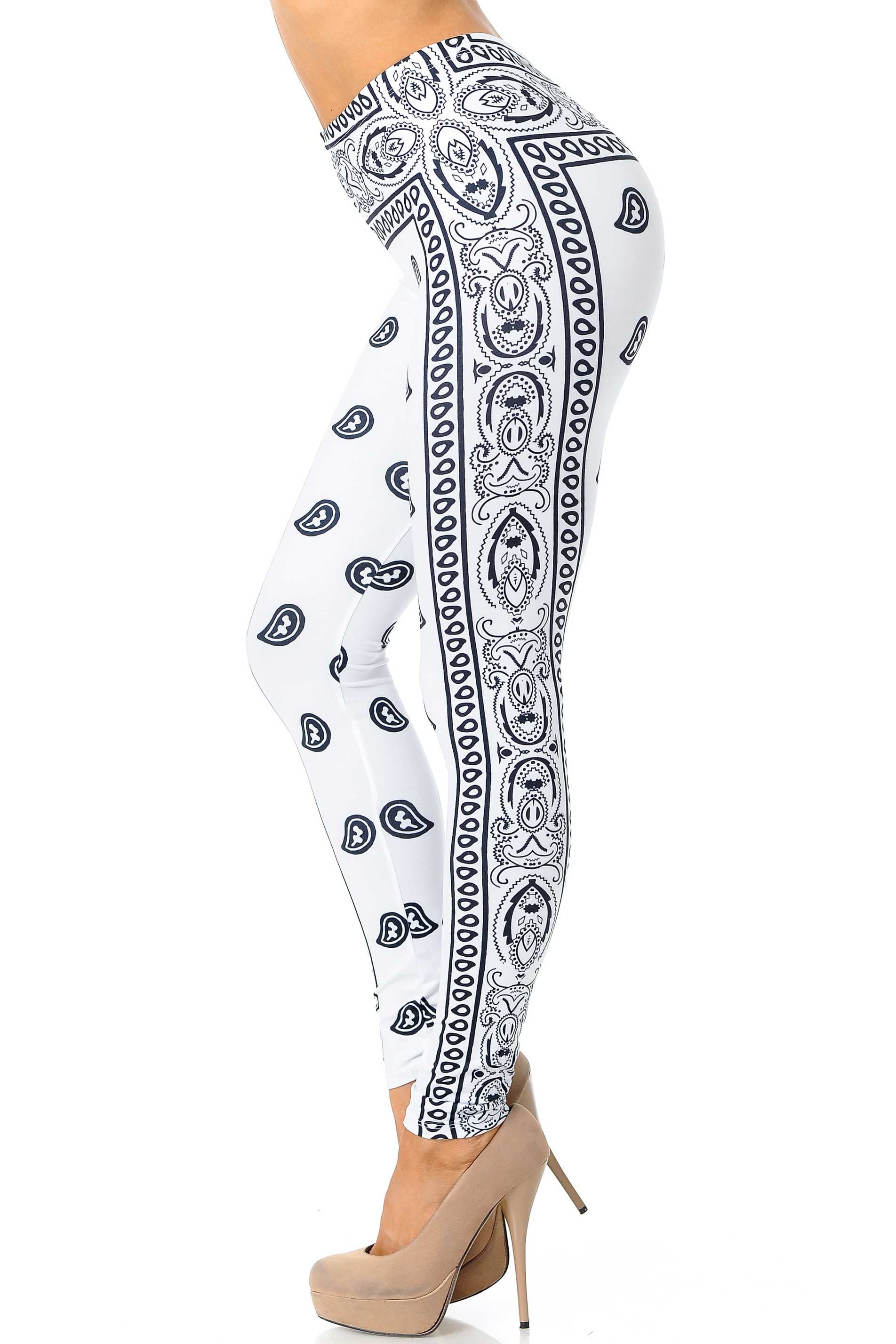 Creamy Soft White Bandana Extra Plus Size Leggings - 3X-5X - USA Fashion (XPlus One Size,White)