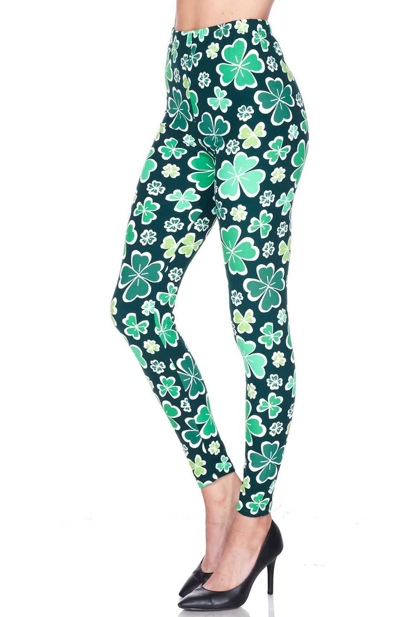 Buttery Smooth Green Irish Clover Leggings (One Size Regular,Green)