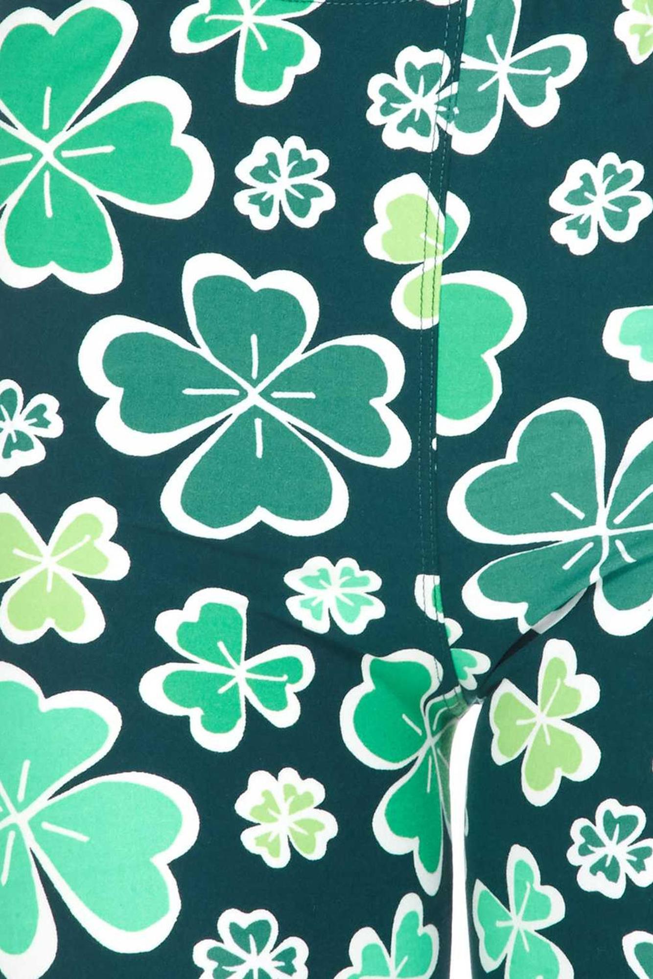 Buttery Smooth Green Irish Clover Leggings (One Size Regular,Green)