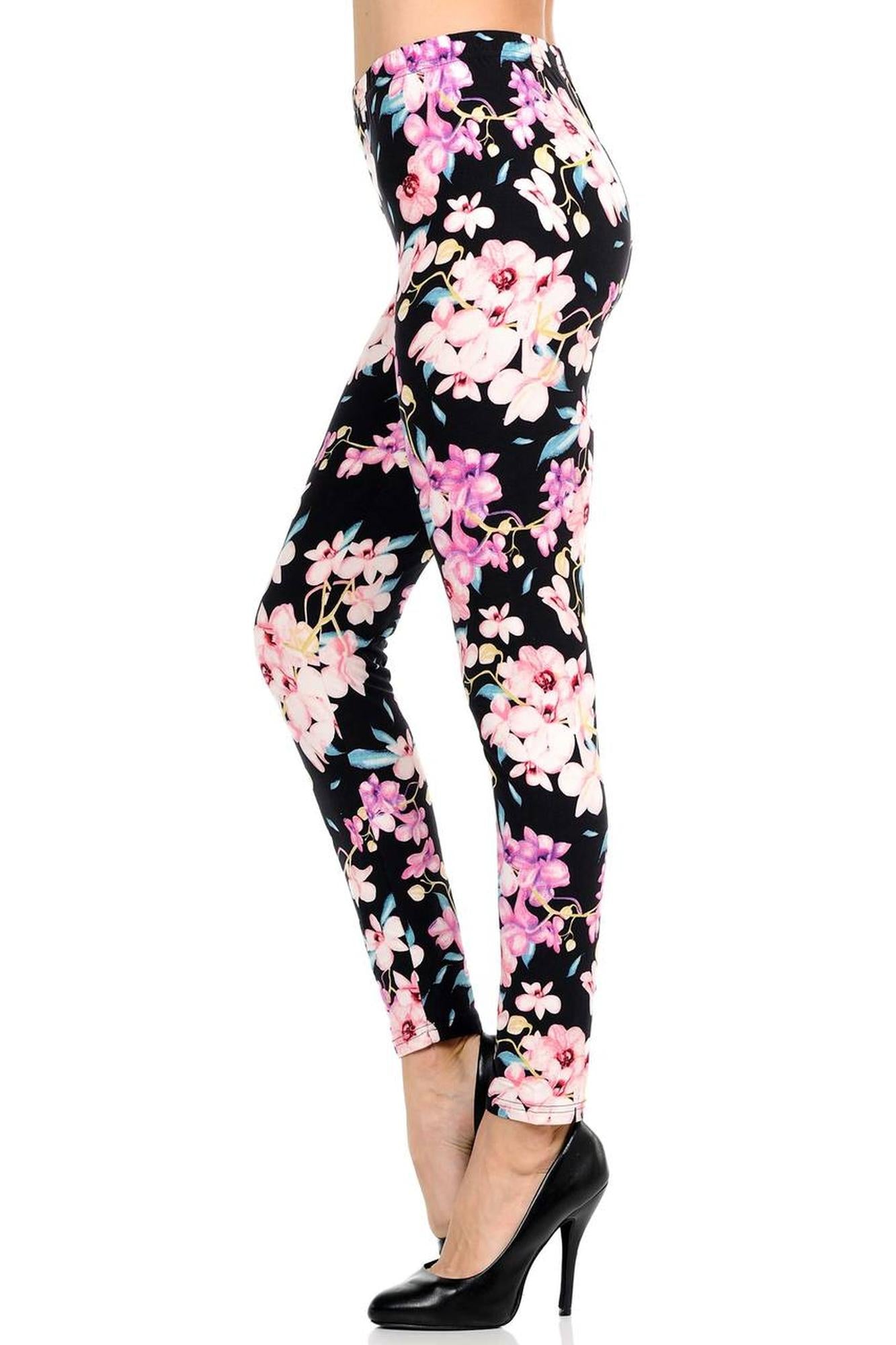 Buttery Smooth Pretty in Pink Floral Leggings (One Size Regular,Pink)