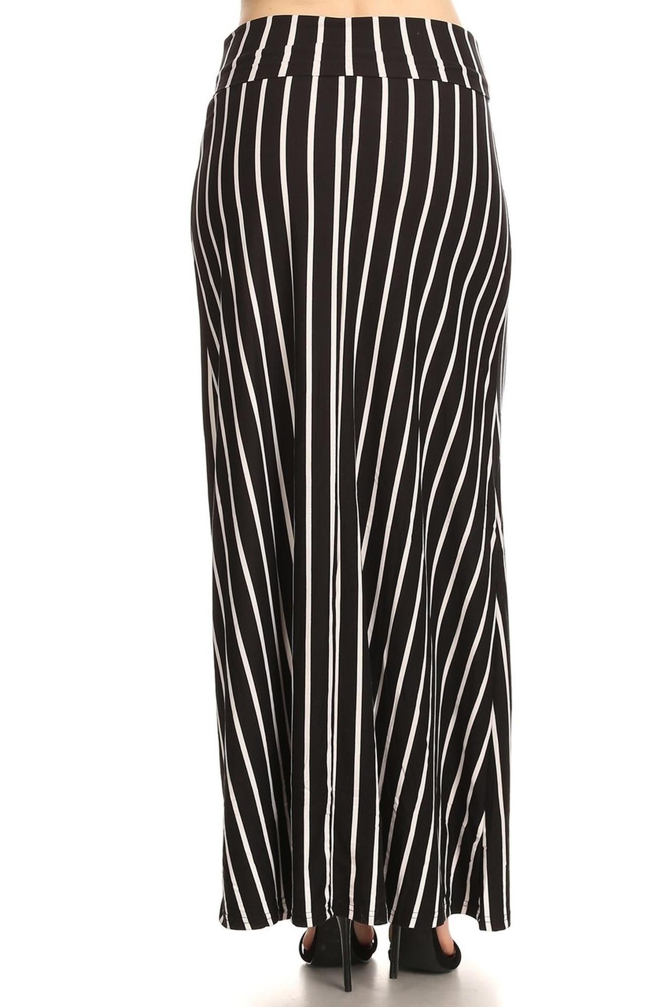 Buttery Soft Black Pinstripe Maxi Skirt (One Size Regular,Black)