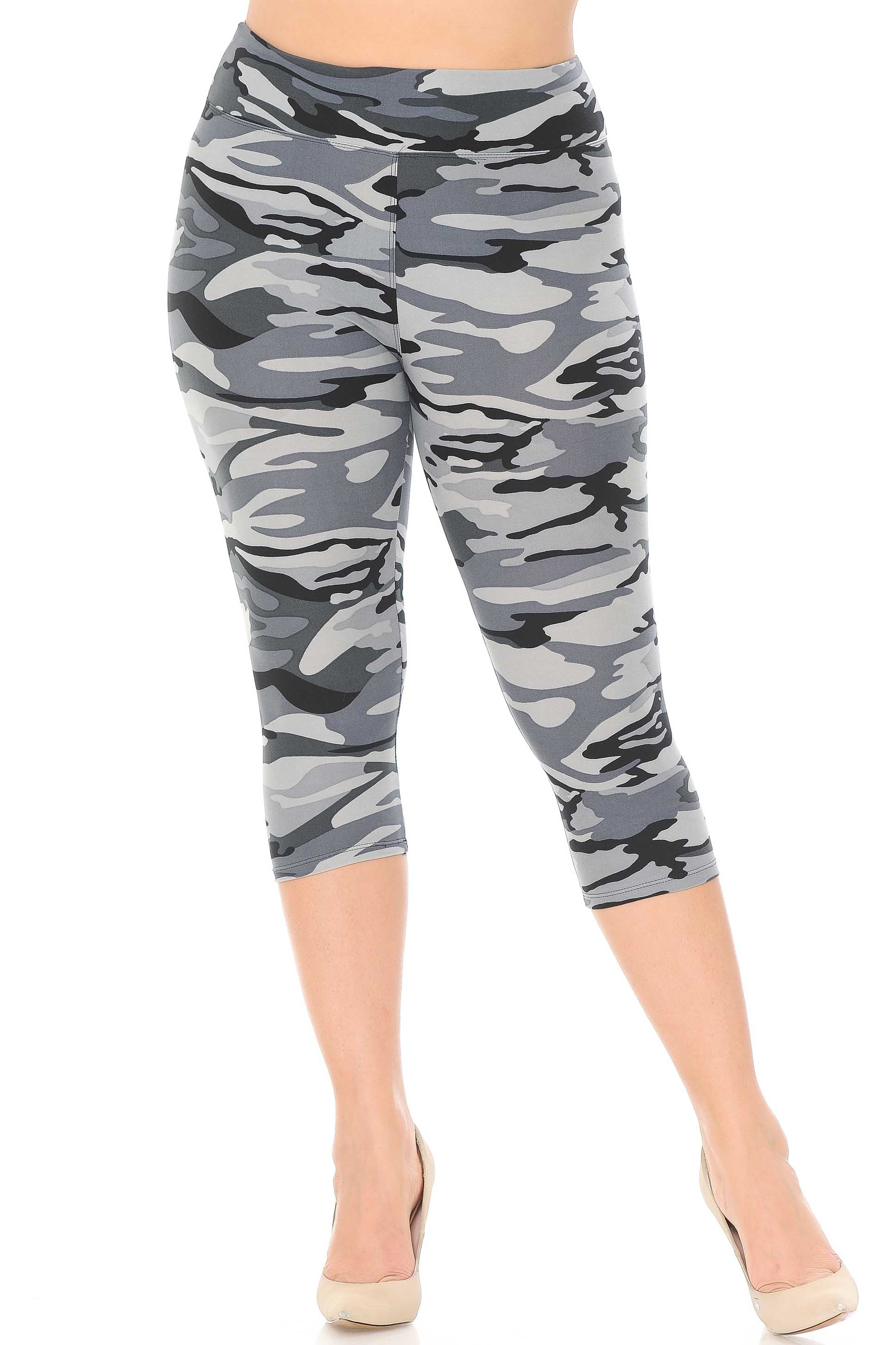 Buttery Soft Charcoal Camouflage High Waist Plus Size Capris - 3 Inch (One Size Plus,Charcoal)