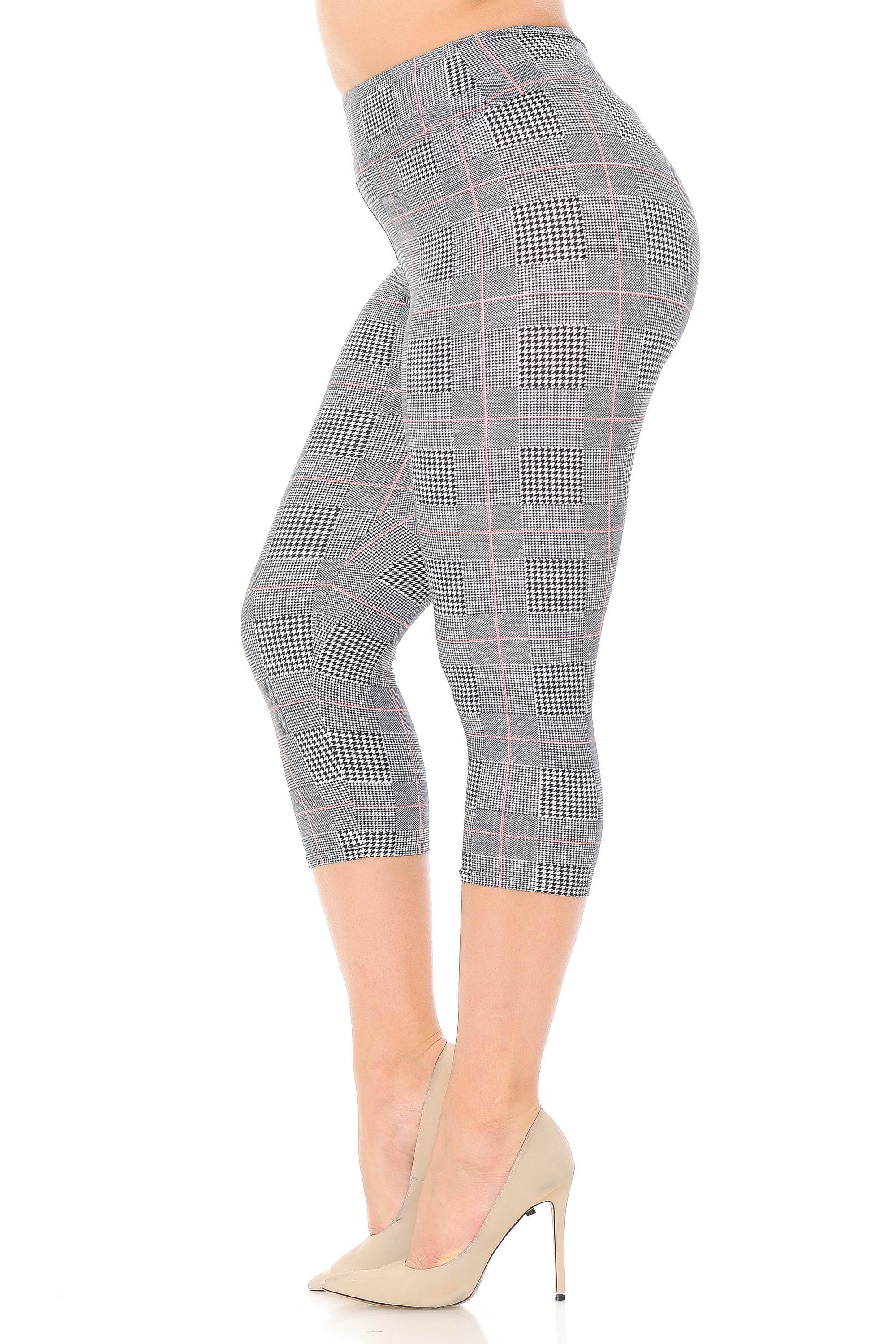 Buttery Soft Coral Accent Textured Houndstooth High Waist Plus Size Capris - 3 Inch (One Size Plus,Charcoal)