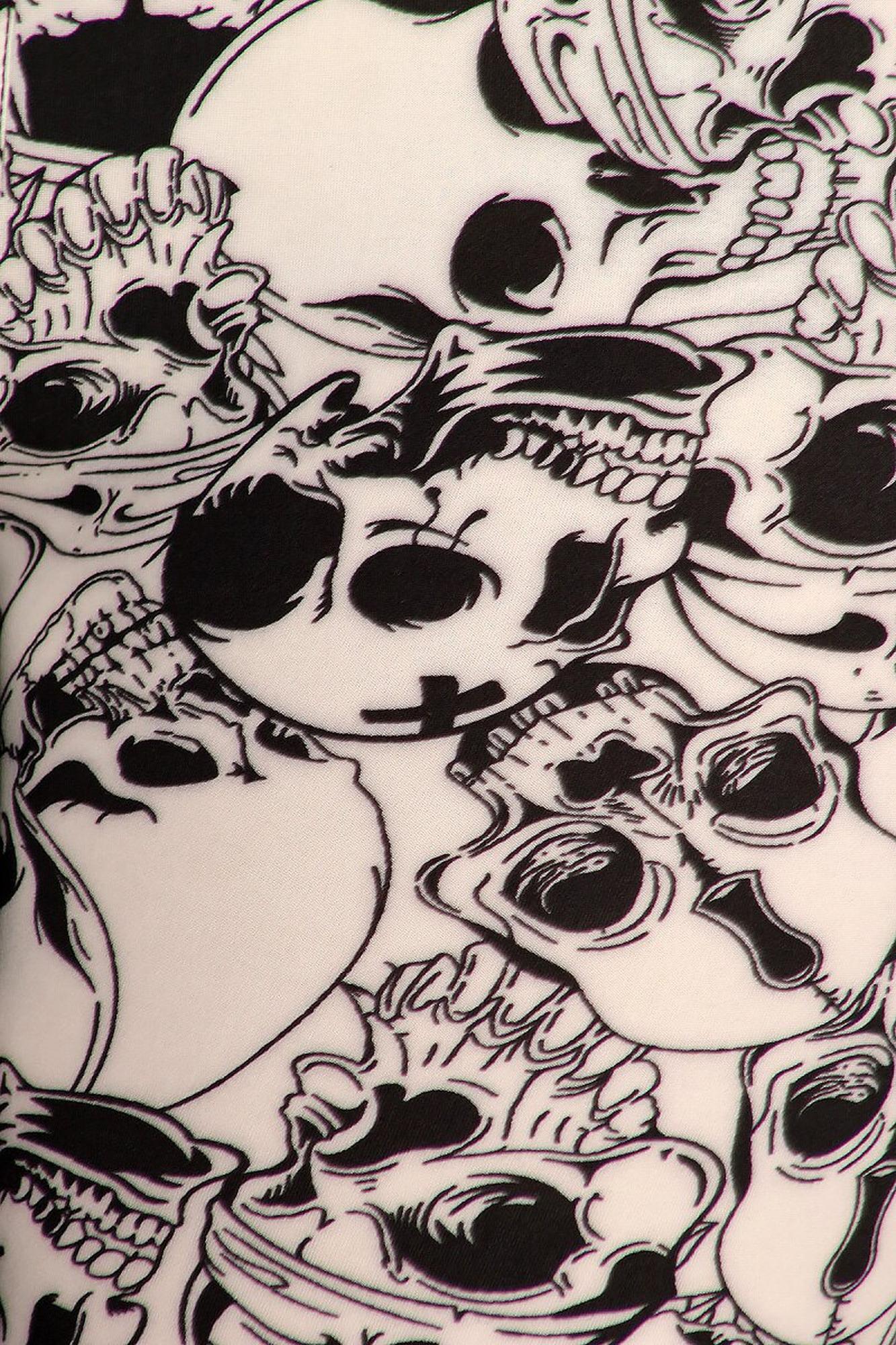 Buttery Soft White Layers of Skulls Plus Size Leggings (One Size Plus,White)